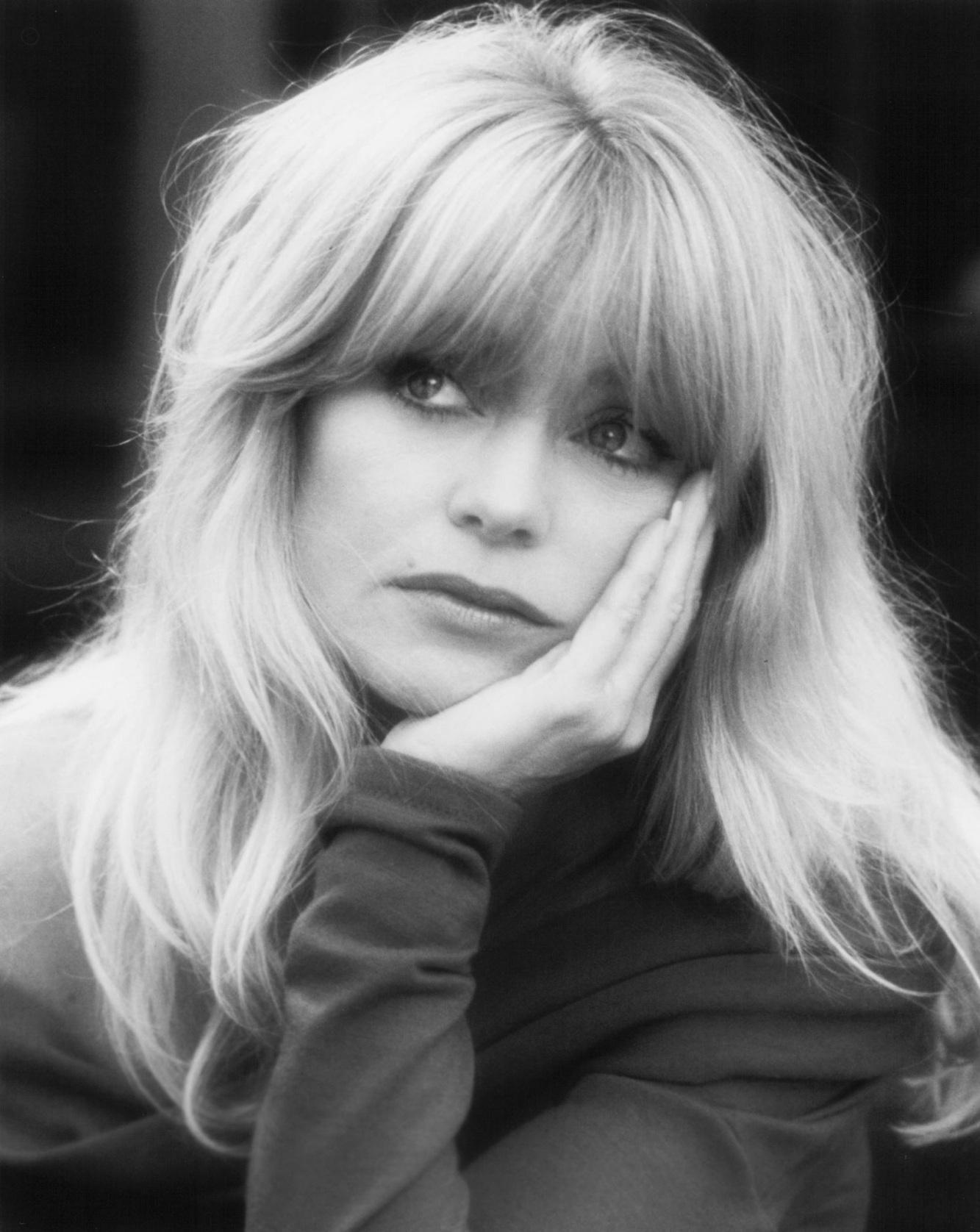 1333x1676 Goldie Hawn Wallpaper