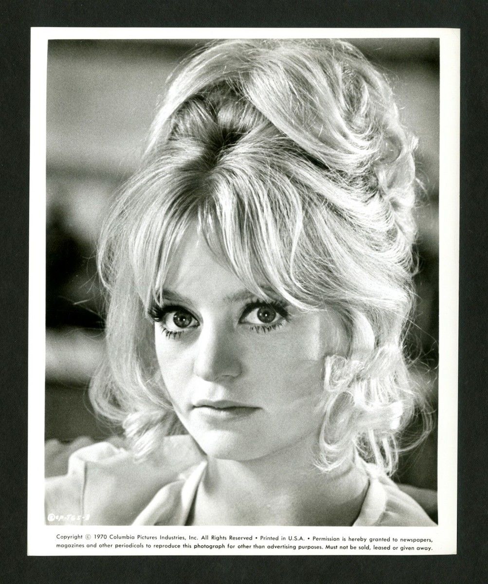 1003x1200 GOLDIE HAWN PORTRAIT STRIKING BEAUTIFUL BIG BLUE EYES 8 x 10 original photo