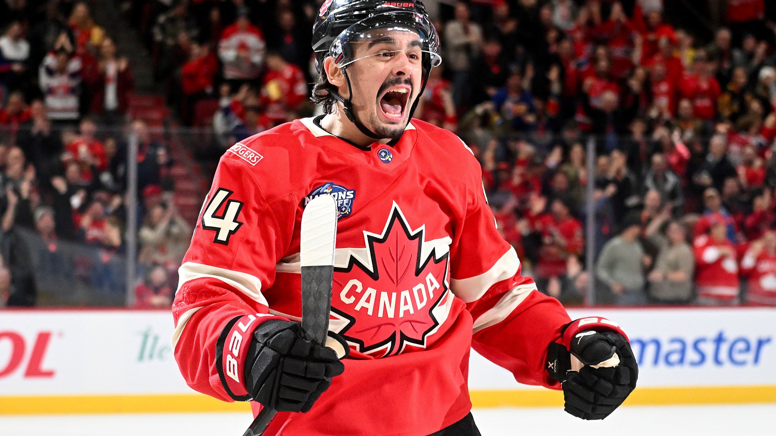 2560x1440 Brad Marchand plays for the Florida Panthers. It's a move that the Panthers never saw coming
