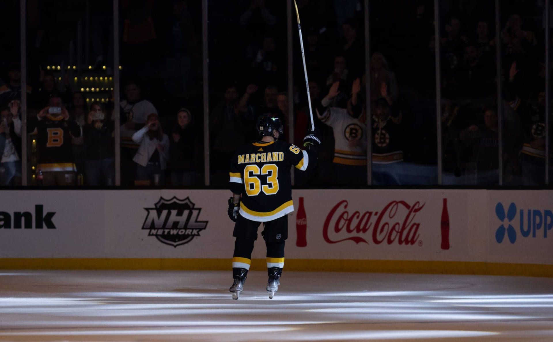 1920x1189 Download Brad Marchand Spotlight Photo Wallpaper