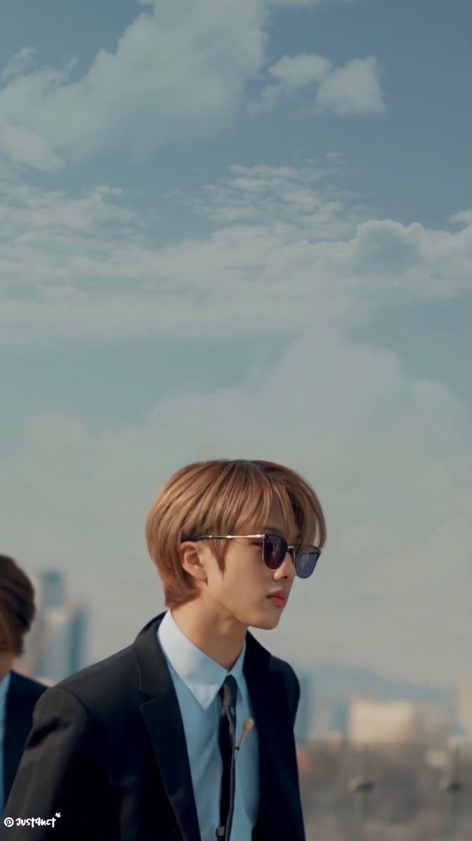 674x1200 Jisung Wallpaper Lockscreen