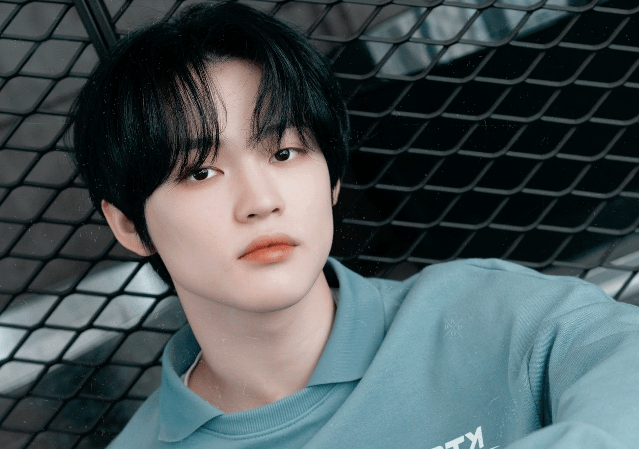 1280x900 Kpop Locks