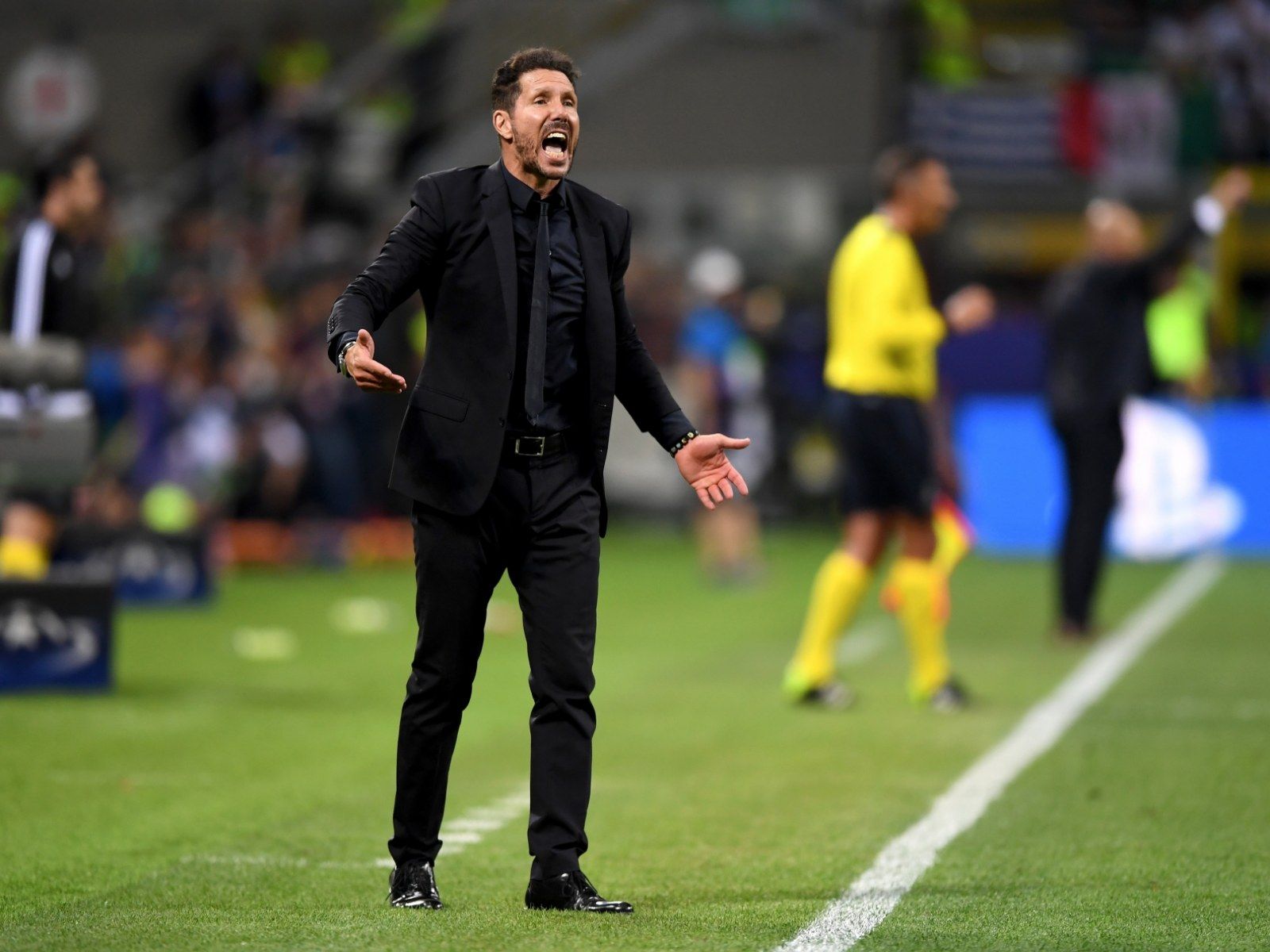 1600x1200 Atletico Madrid: Diego Simeone pondering future after Champions League final defeat to Real Madrid