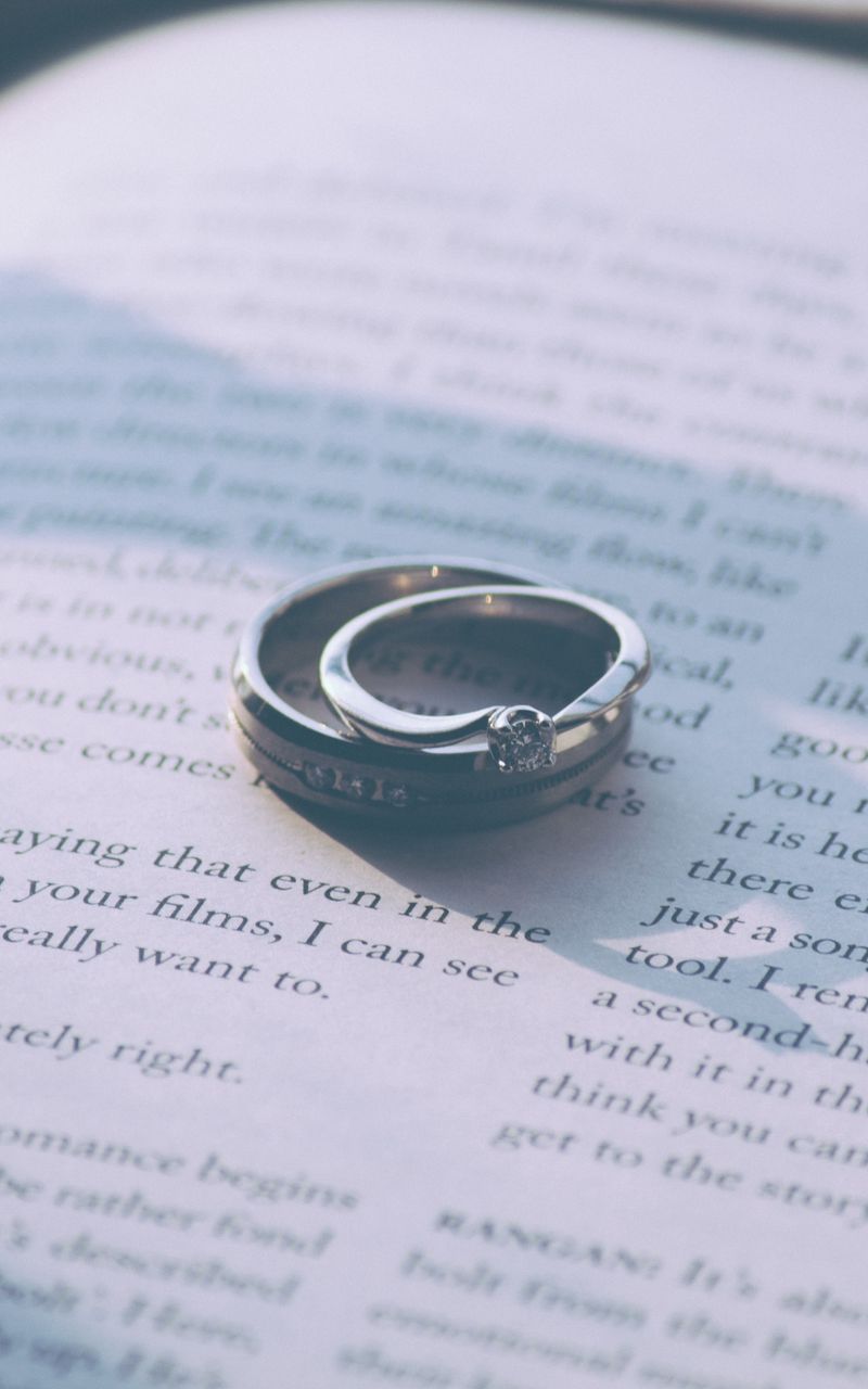 800x1280 Download Wallpaper 800x1280 Rings, Engagement Rings, Book, Couple, Love Samsung Galaxy Note Gt N Meizu Mx2 HD Background