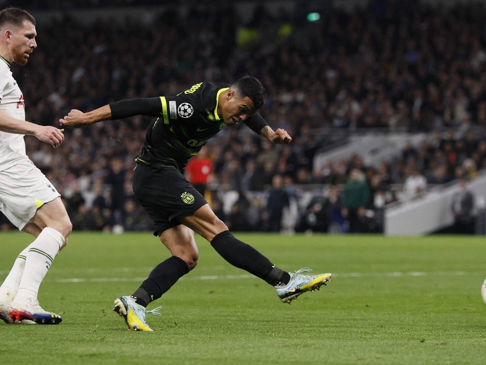 1600x1200 Spurs close in on Pedro Porro signing
