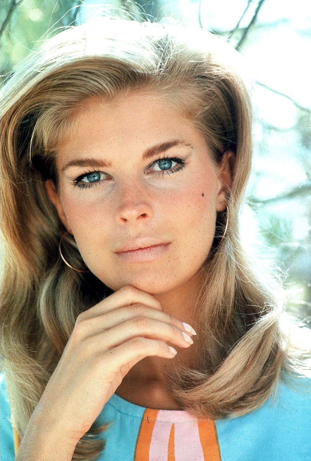 1000x1479 Candice Bergen: Then & Now