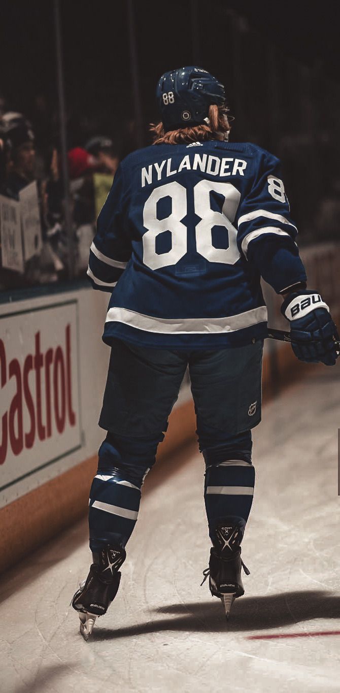 670x1365 William Nylander