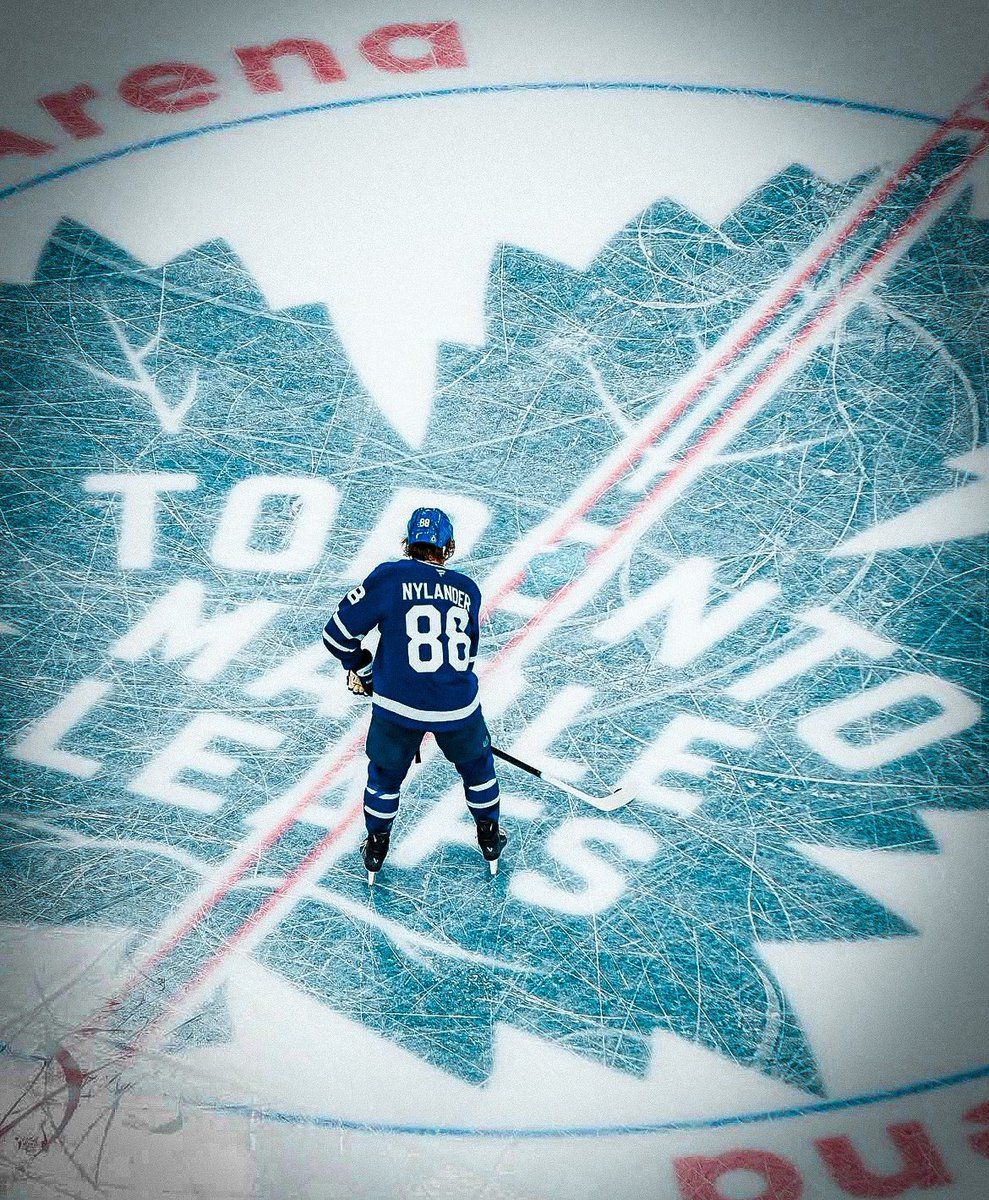 989x1200 William Nylander