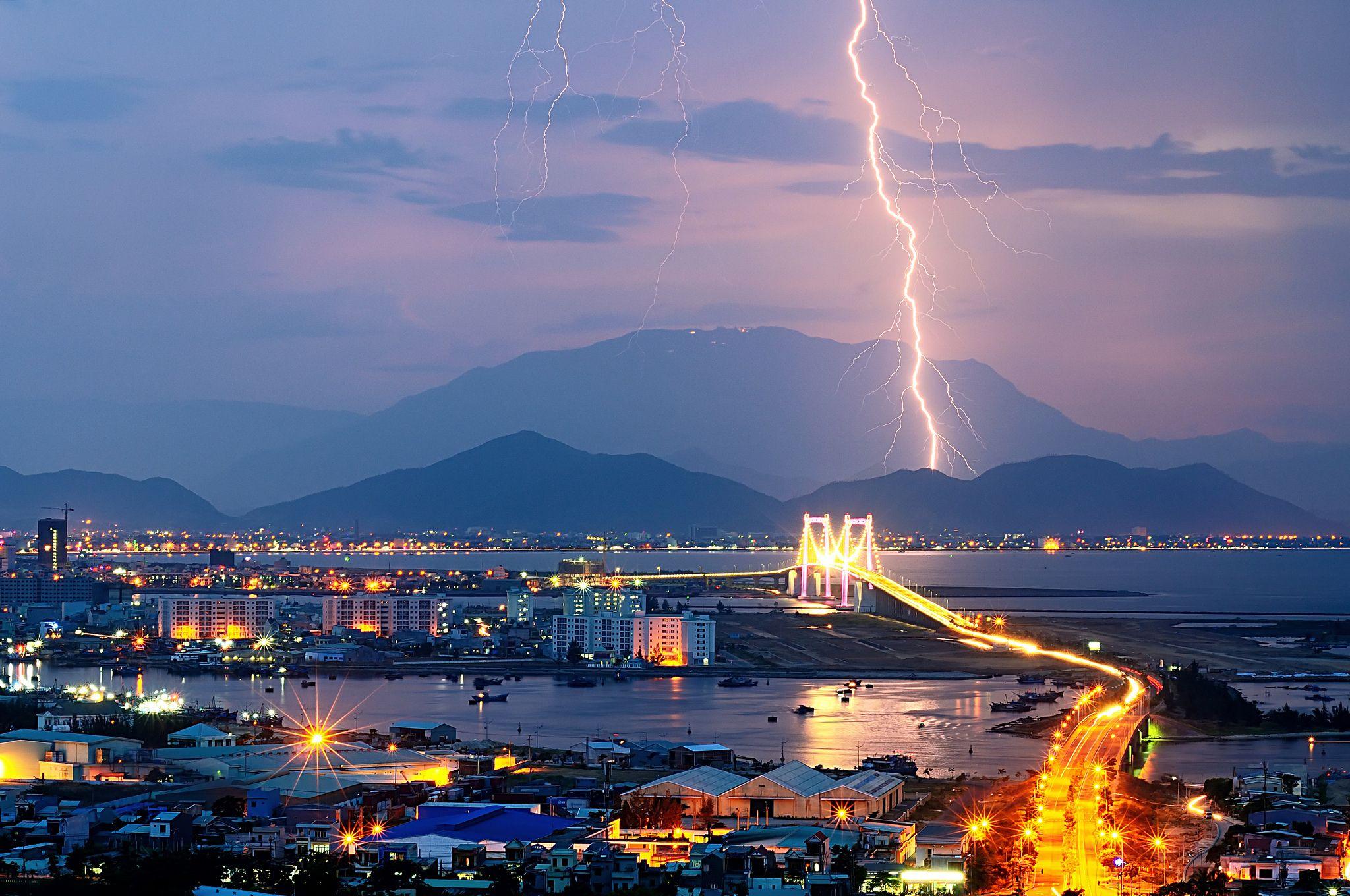 2048x1360 Danang HD Wallpaper and Background Image