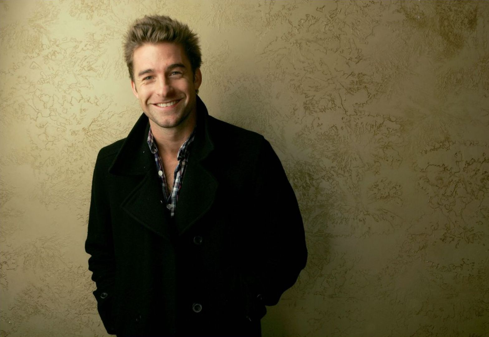 1569x1082 Scott Speedman Wallpaper