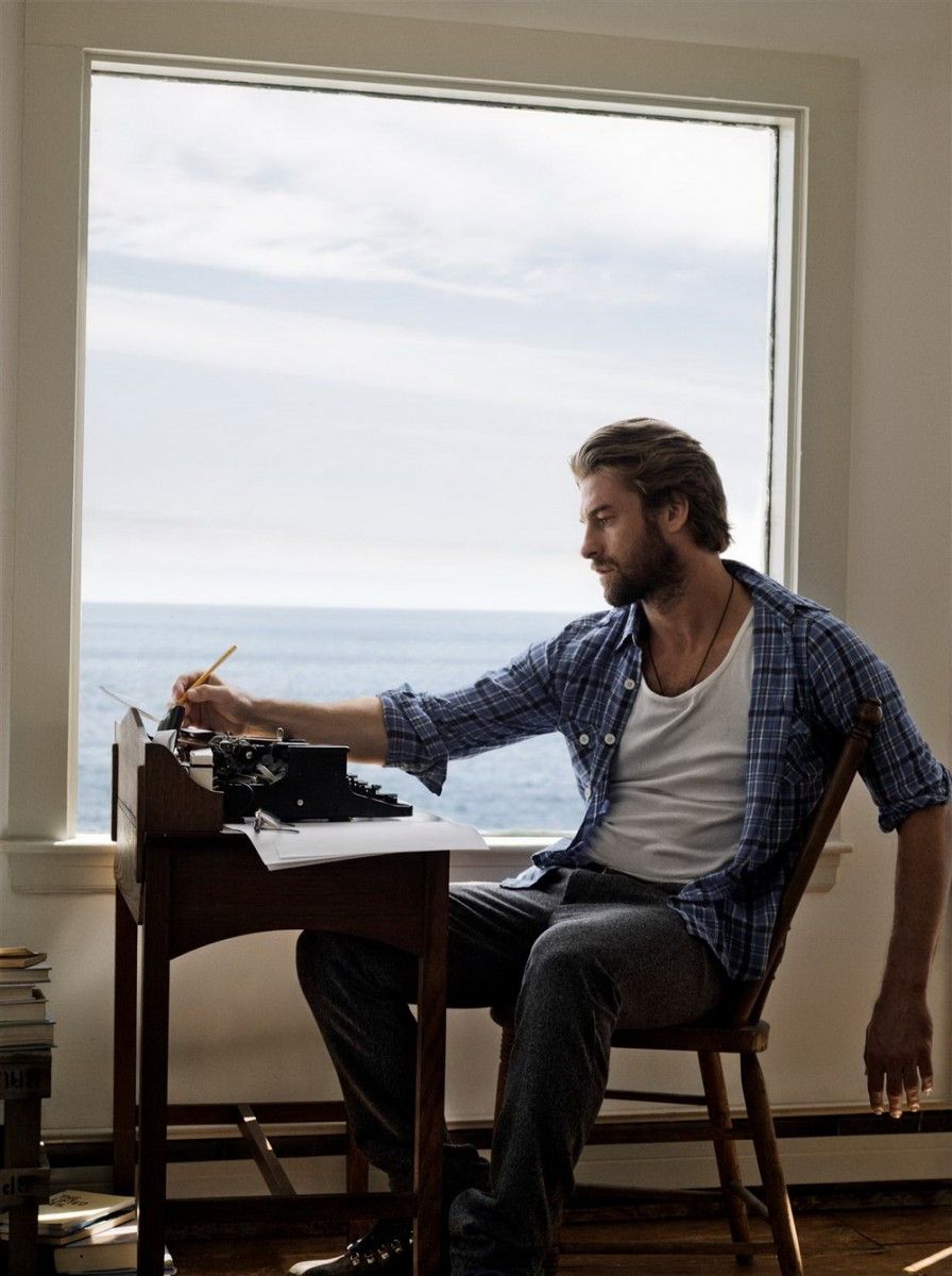 896x1200 Scott Speedman Wallpaper