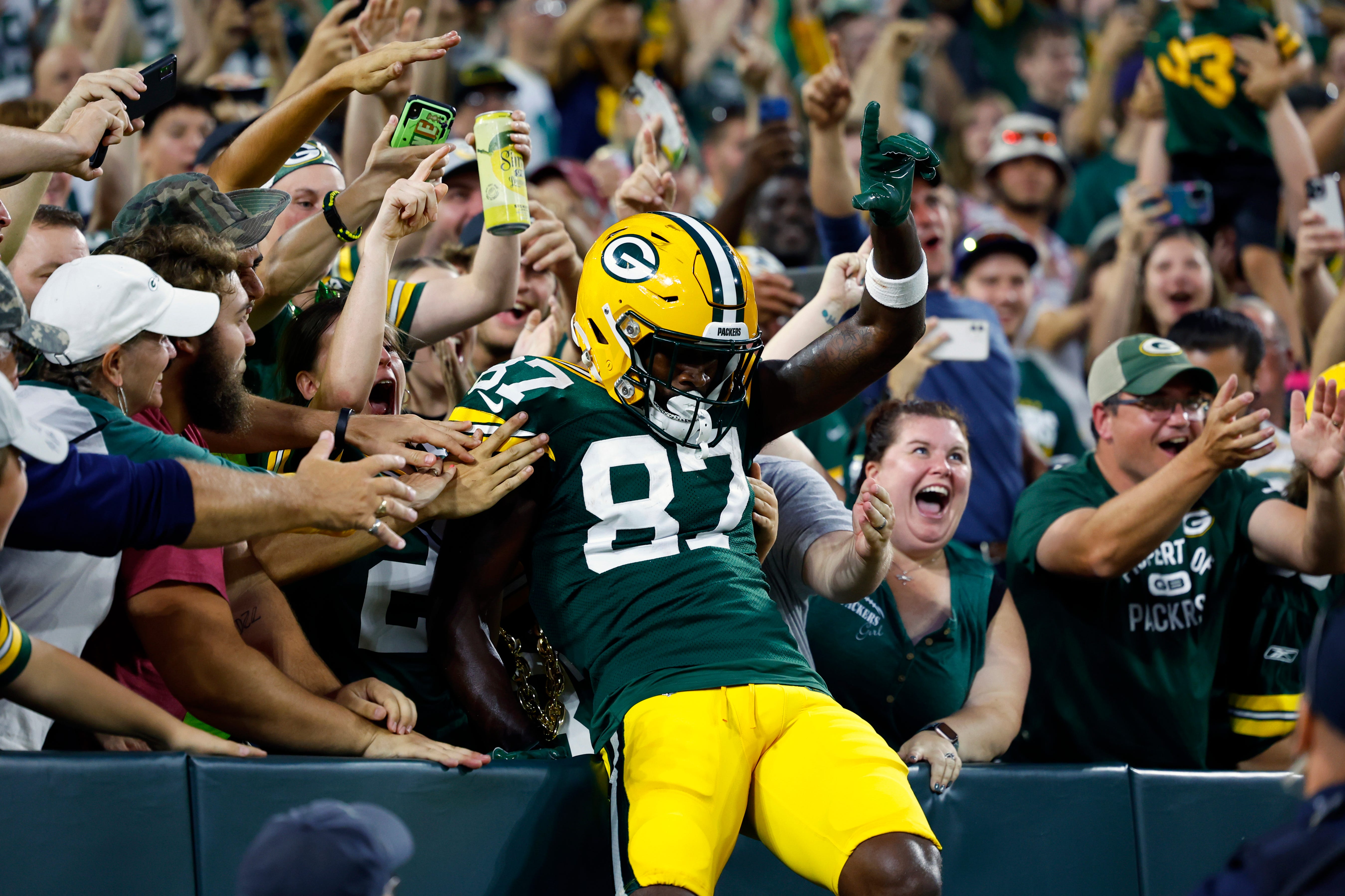 5395x3597 Best photo of Romeo Doubs' acrobatic touchdown catch and Lambeau Leap