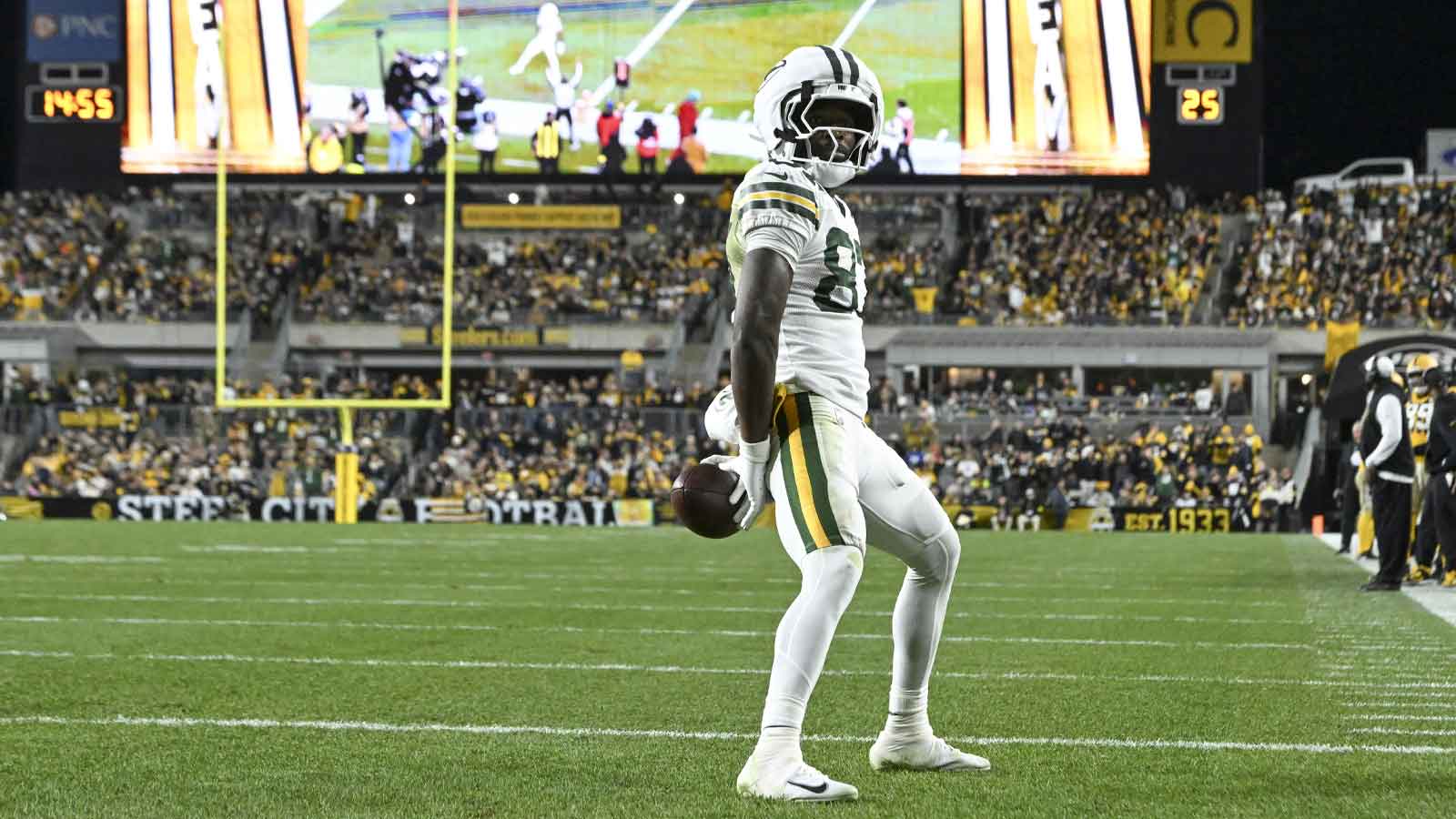 1600x900 Packers news: Green Bay hit with concerning Romeo Doubs injury