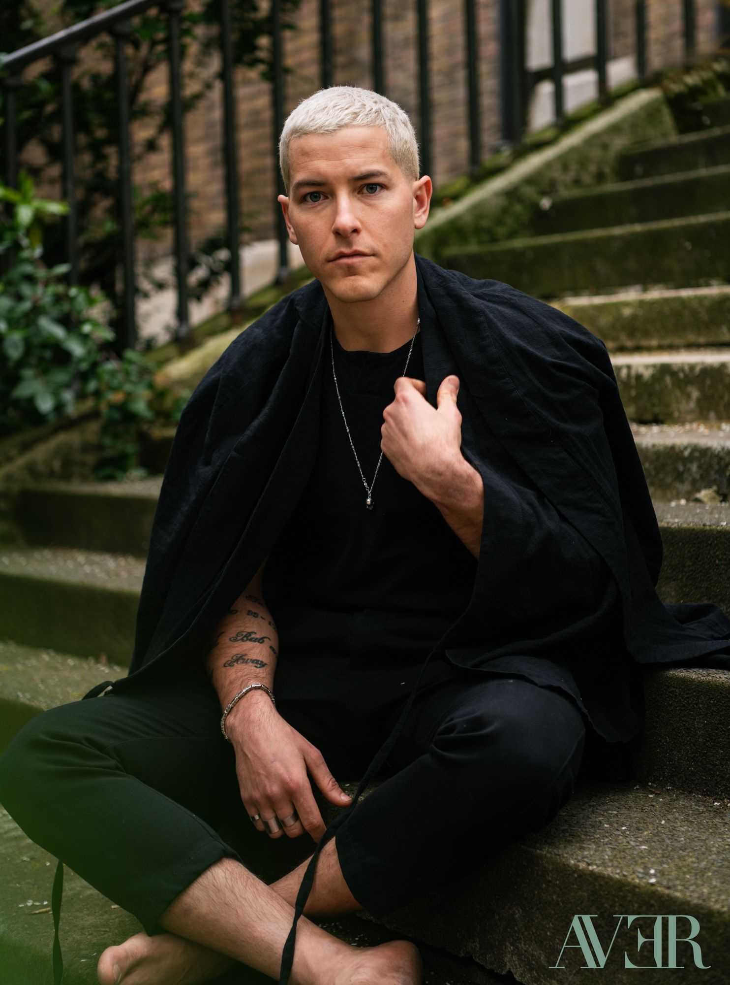 1484x2000 AVER Magazine