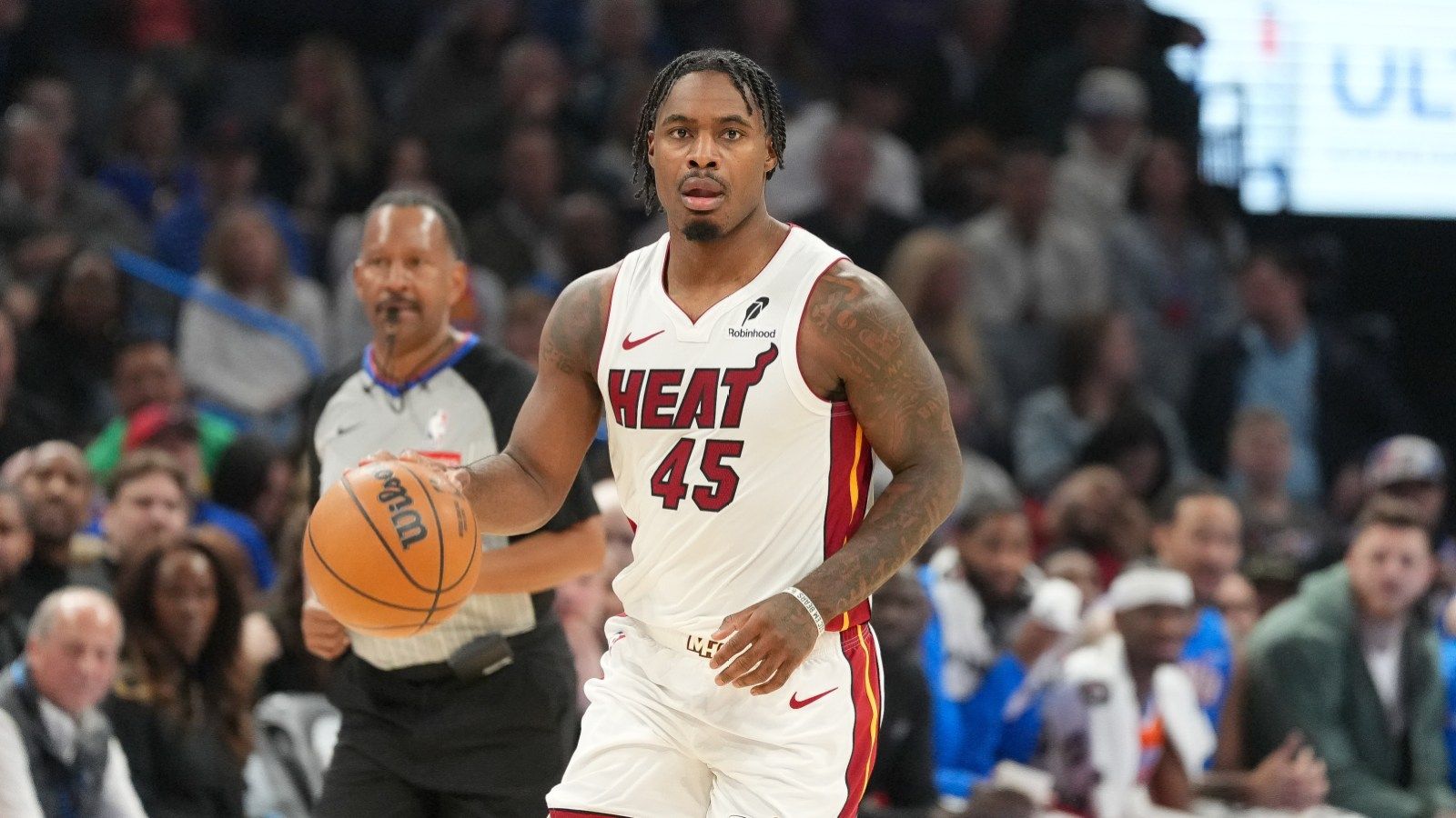 1600x900 Miami Heat's Davion Mitchell dealing with shoulder issue
