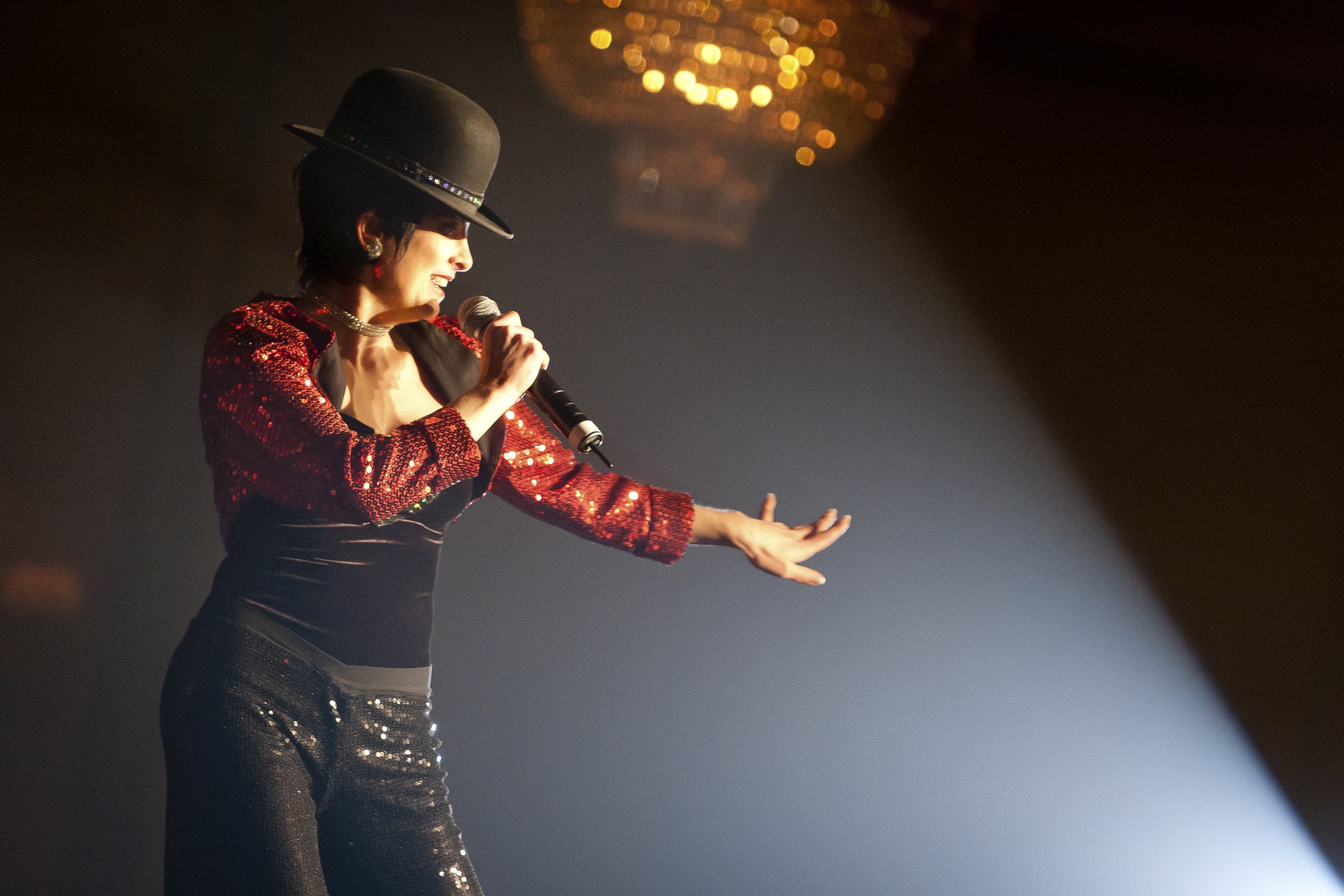 3000x2000 Liza Minnelli Wallpaper