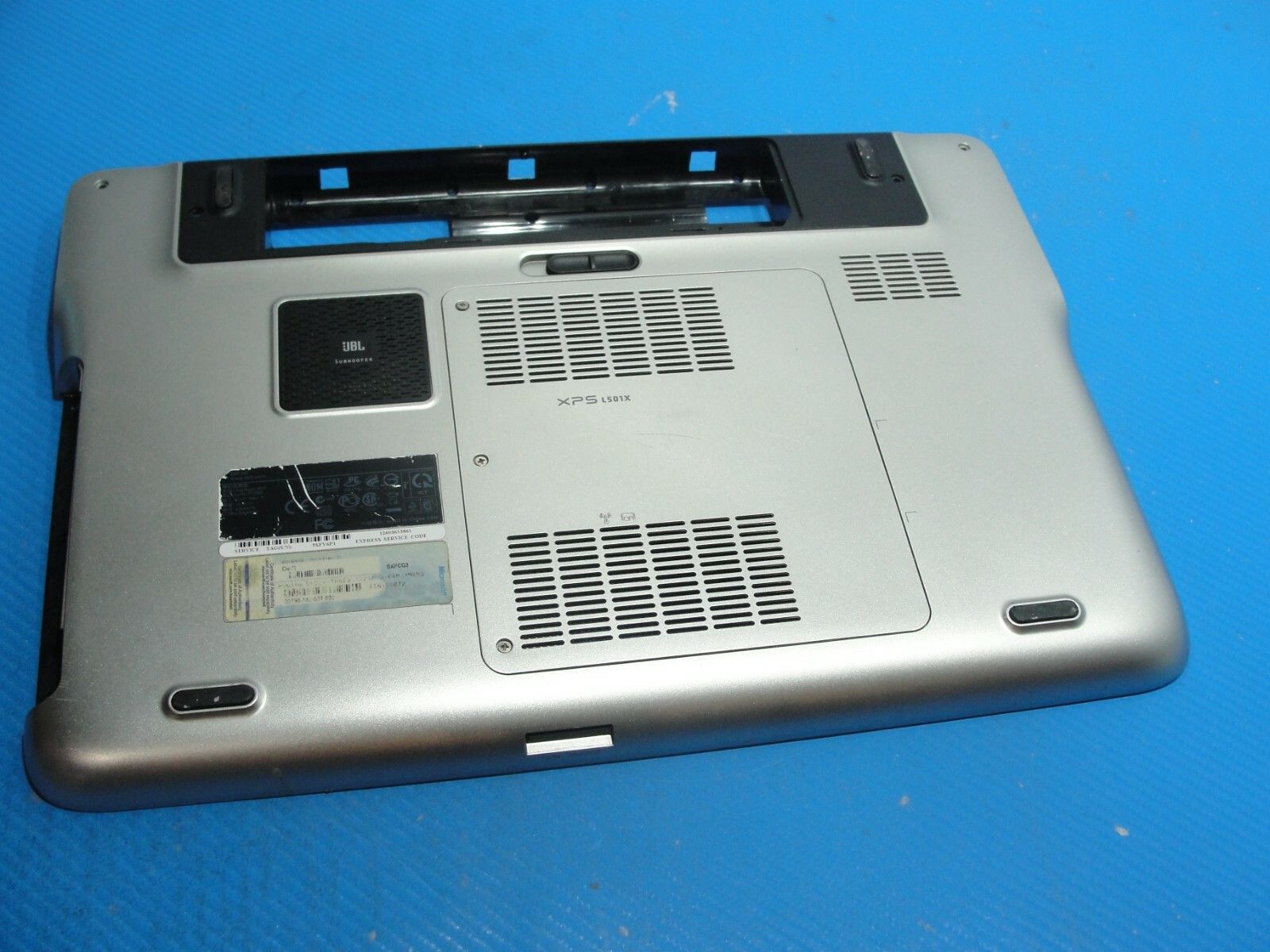 1600x1200 Dell XPS 15.6 L501X Genuine Bottom Case Silver DF2V2