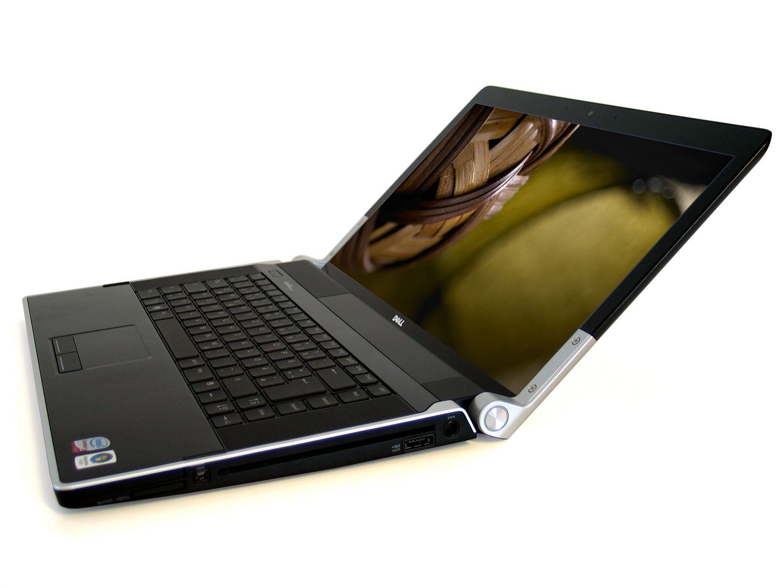 1600x1200 Dell Studio XPS 16.net External Reviews