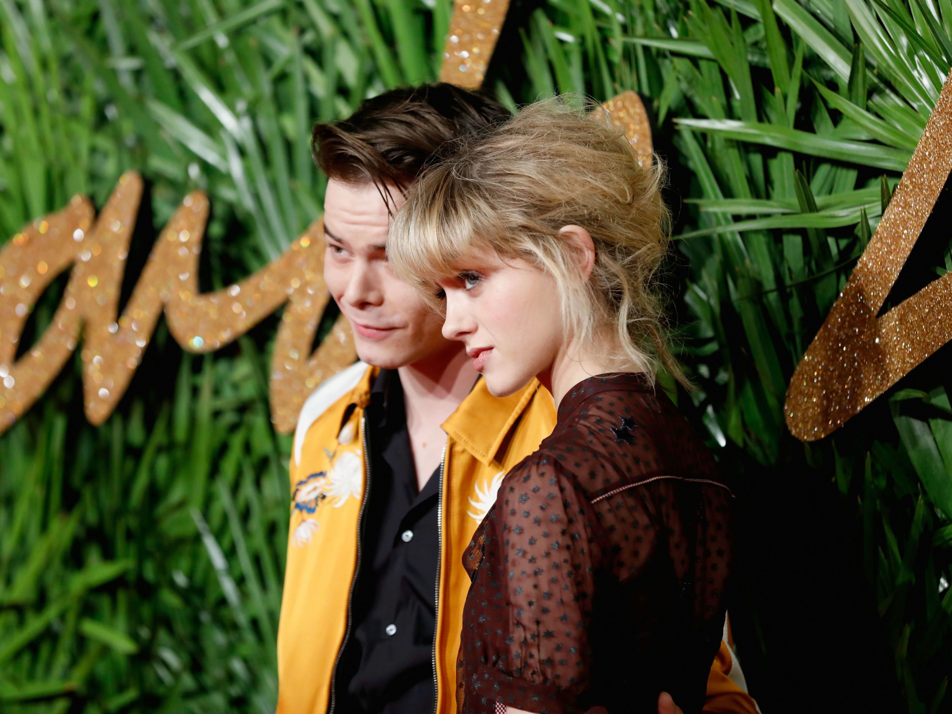 3200x2400 IRL Stranger Things Couple Charlie Heaton And Natalia Dyer Have Made Things Red Carpet Official