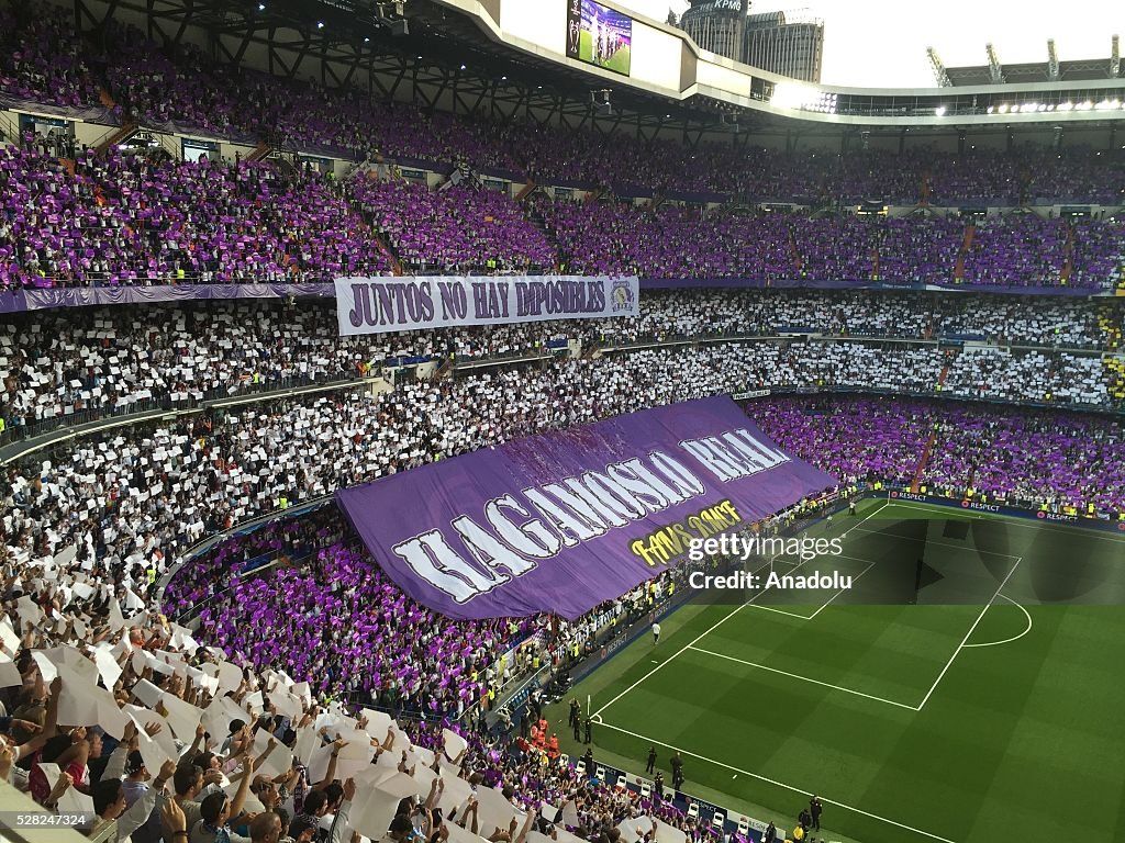 1024x768 Real Madrid fans make a mosaic before the UEFA Champions League. News Photo