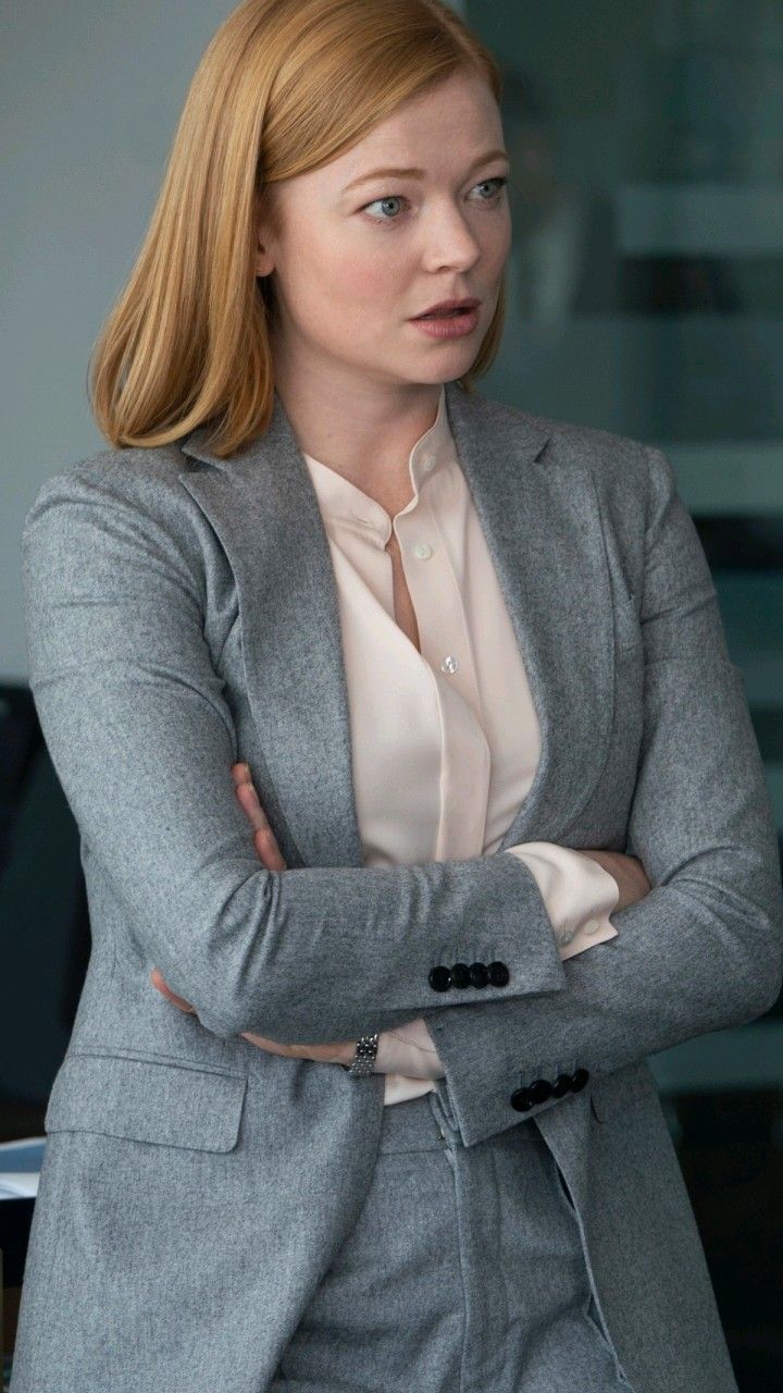 720x1280 Sarah Snook Icon Wallpaper • Succession • Shiv