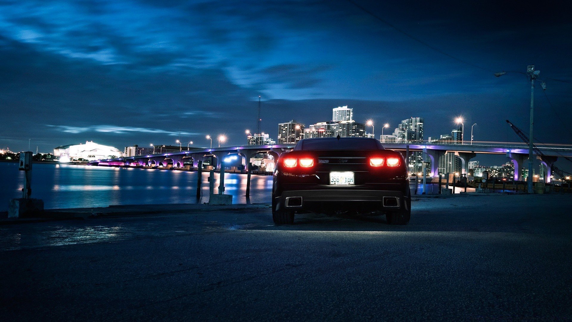1920x1080 Car on the embankment and the night city