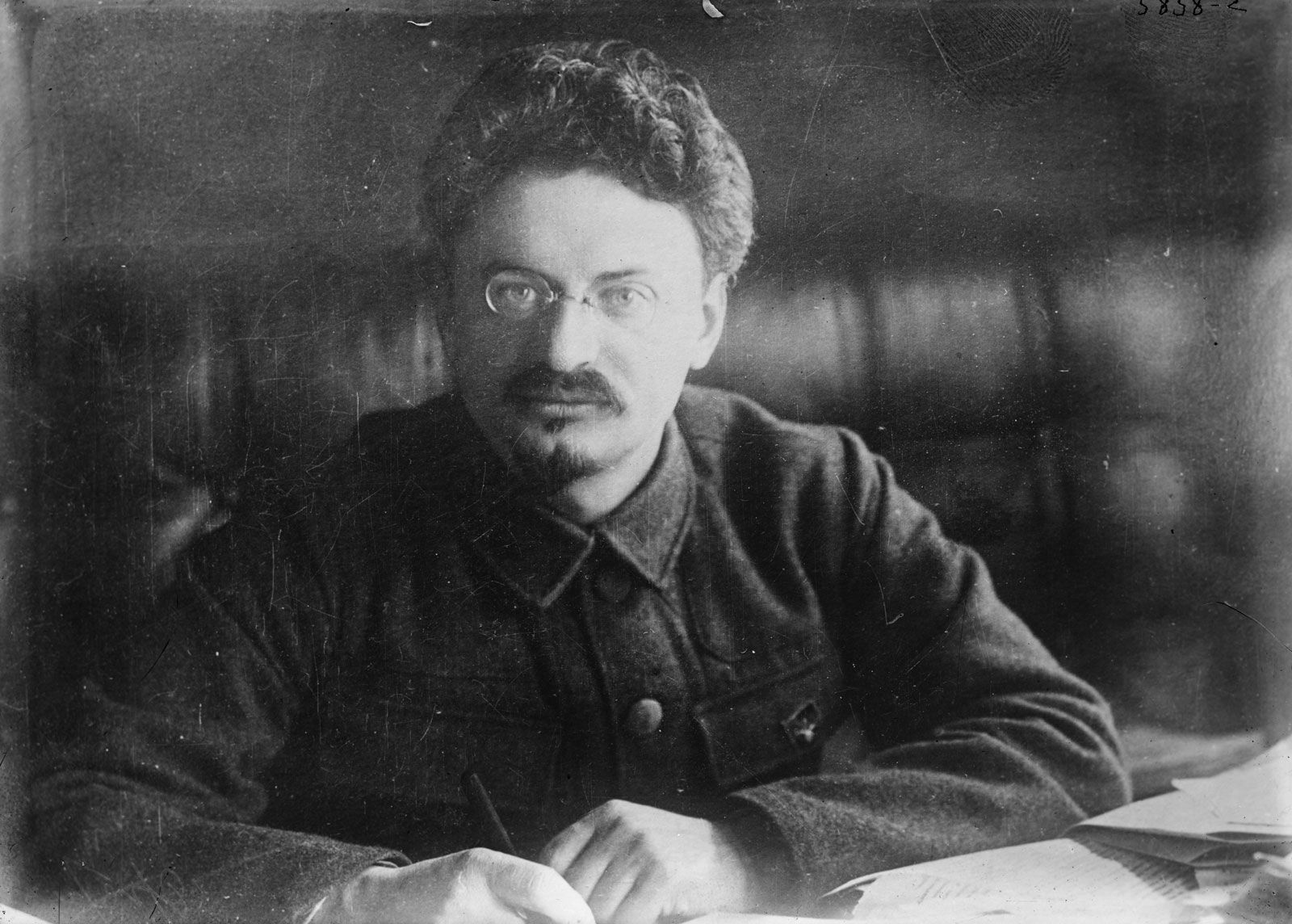 1600x1144 Leon Trotsky. Biography, Role in Russian Revolution, Joseph Stalin, Assassination, & Facts