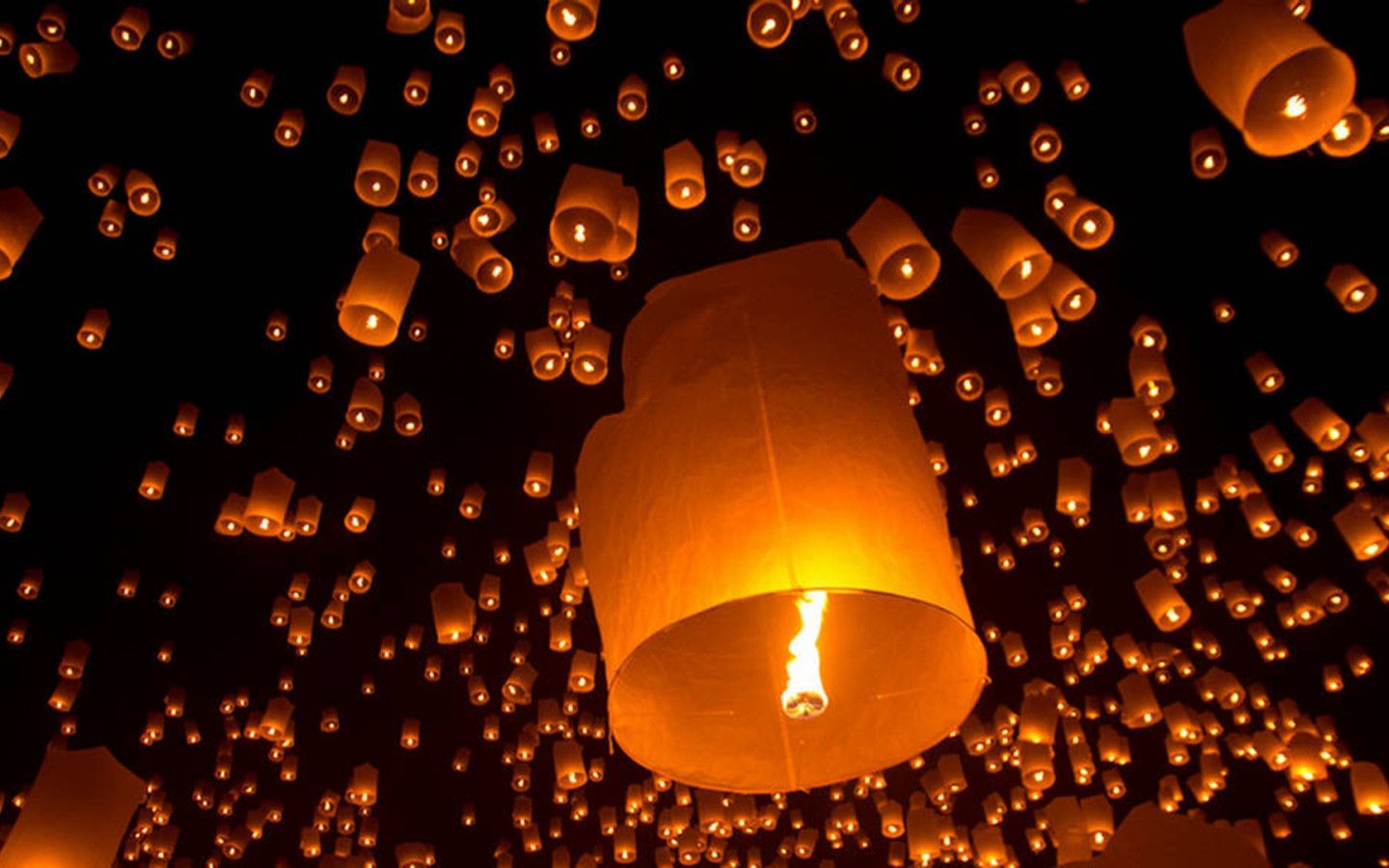 1440x900 Paper Sky Lantern Wallpaper 25512