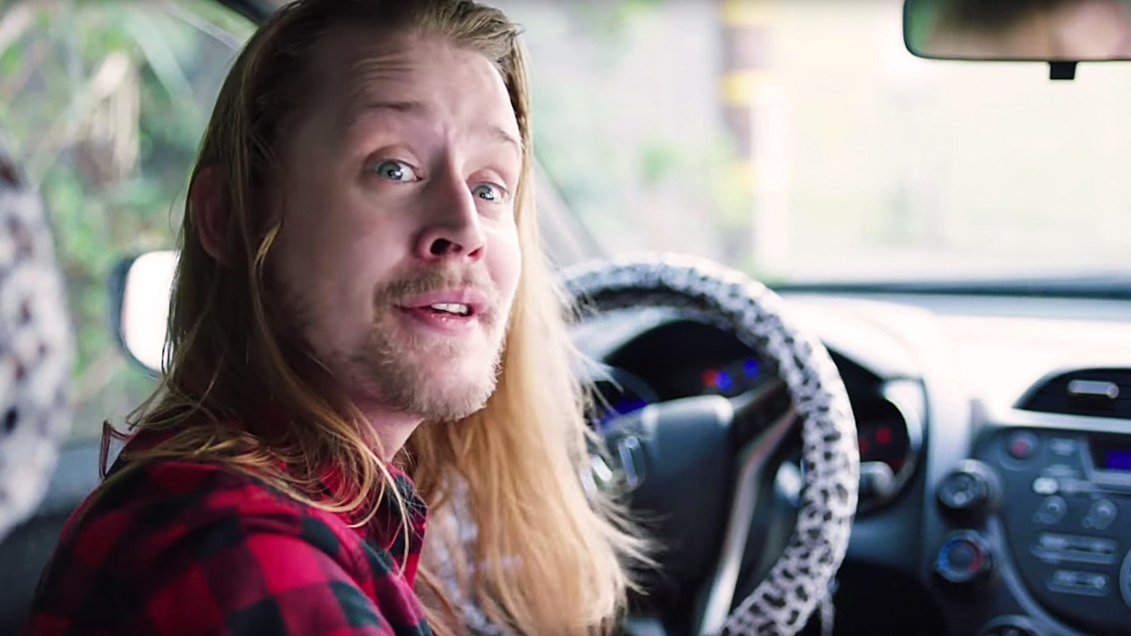 1600x900 See Macaulay Culkin Revisit Traumatized 'Home Alone' Character
