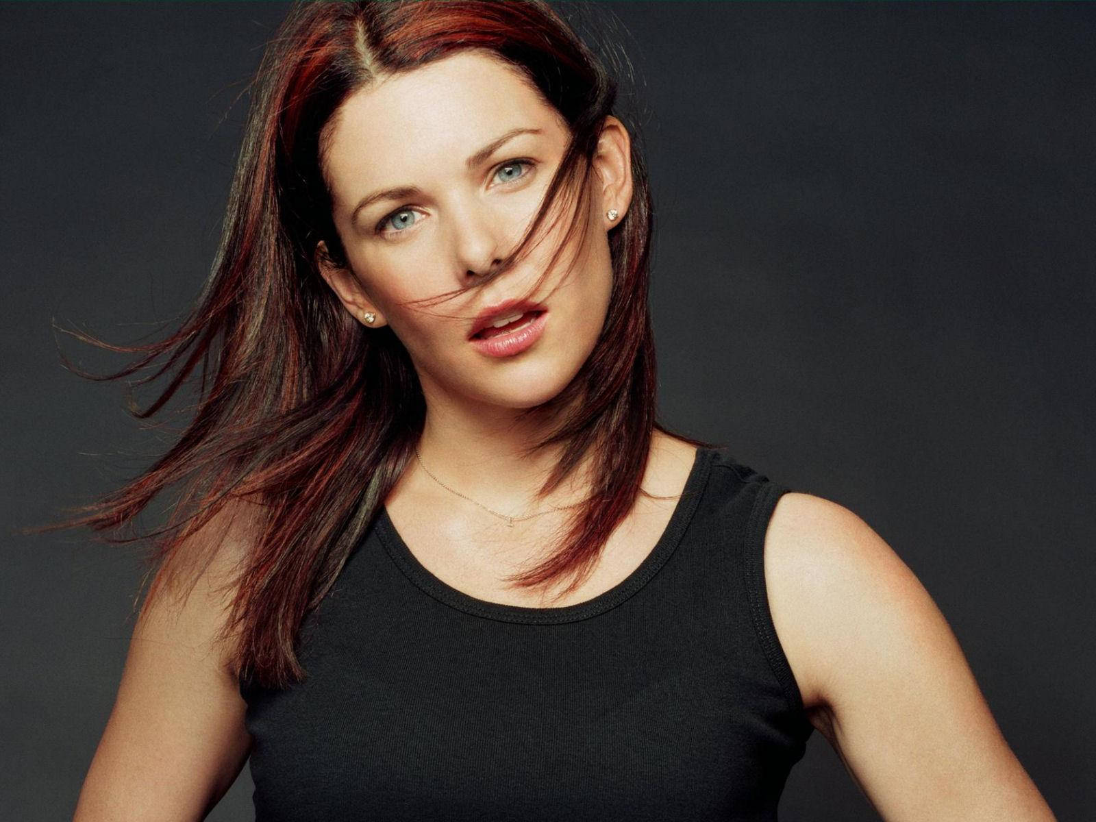 1600x1200 Download Lauren Graham Expression Of Wonder Wallpaper