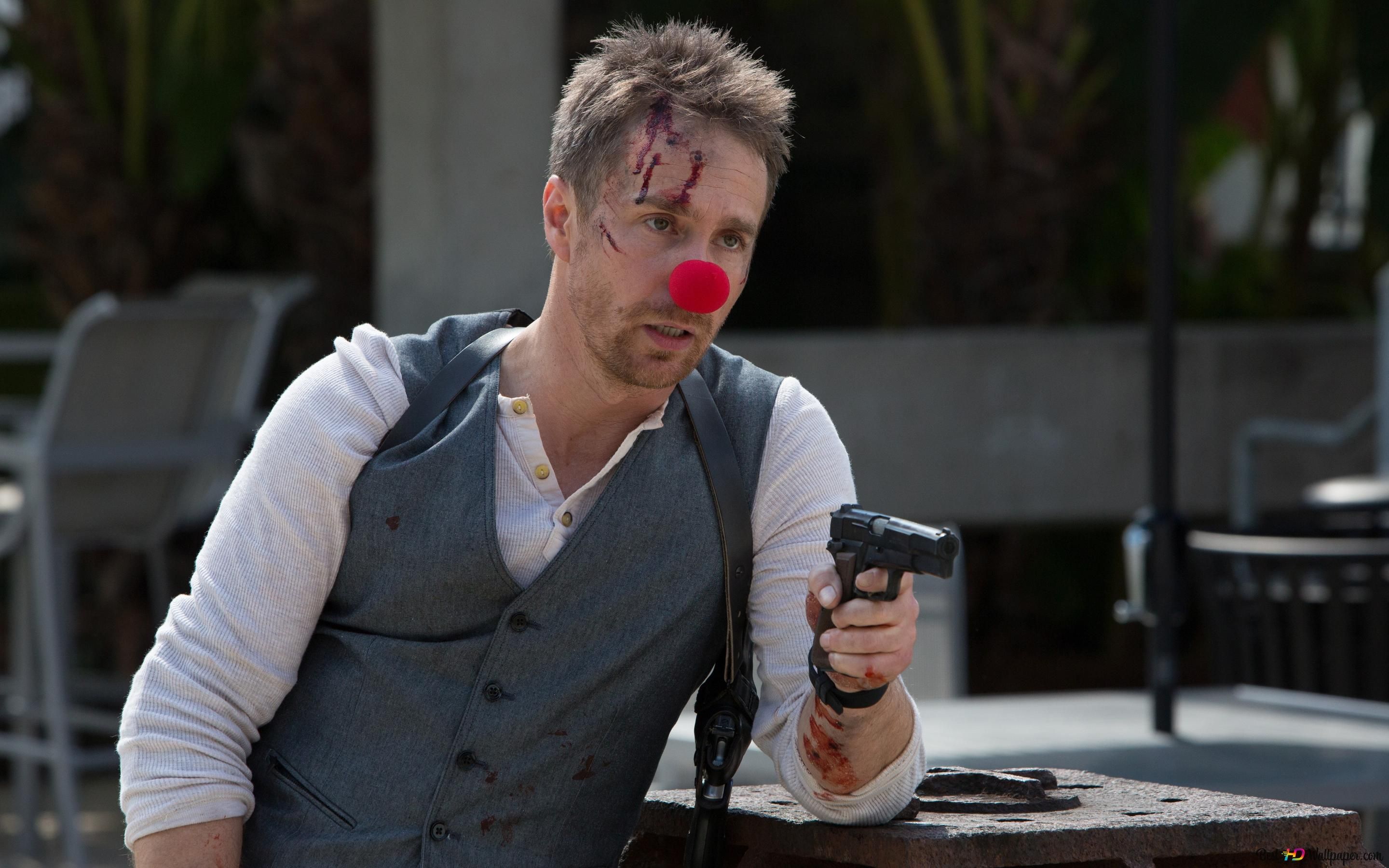 2880x1800 Sam Rockwell As Hired Assassin Wearing Clown Nose 4K wallpaper download