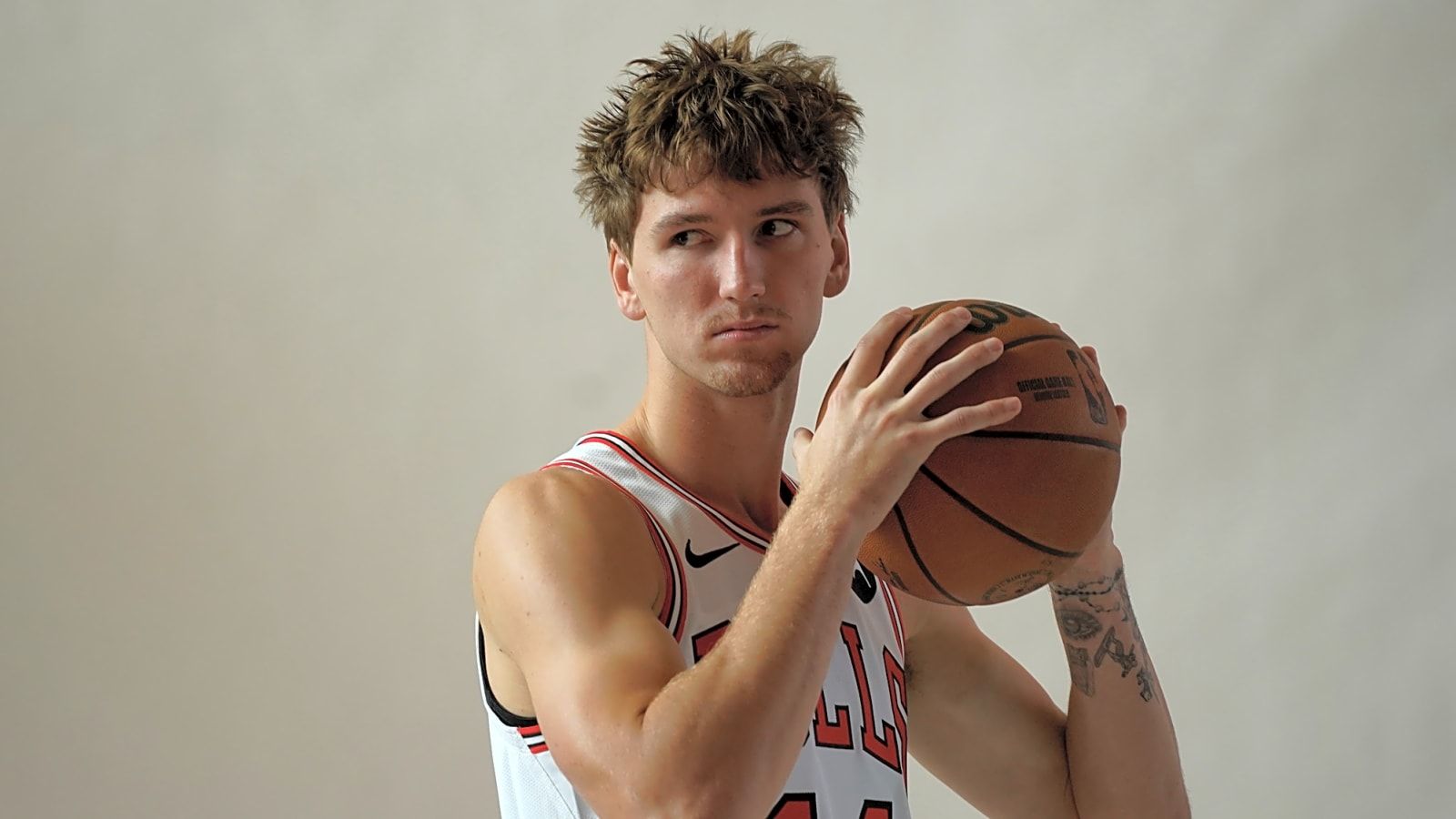 1600x900 Bulls Exercise Matas Buzelis' 2026 27 Option