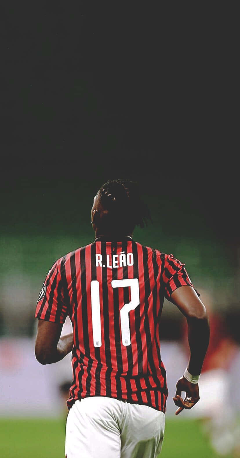 828x1578 Download Rafael Leao A C Milan Number17 Wallpaper