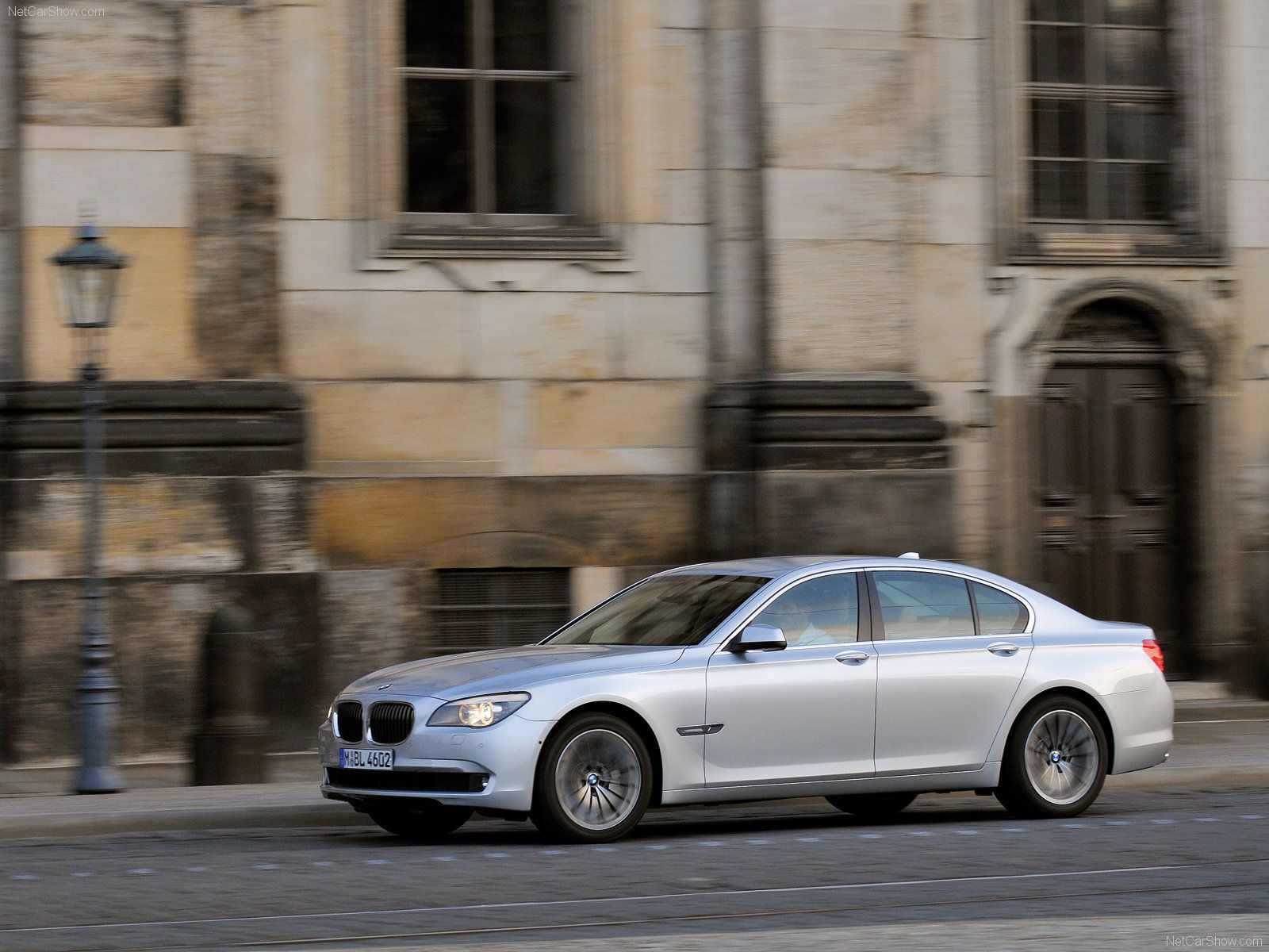 1600x1200 BMW 7 Series F01 F02 Picture. BMW Photo Gallery