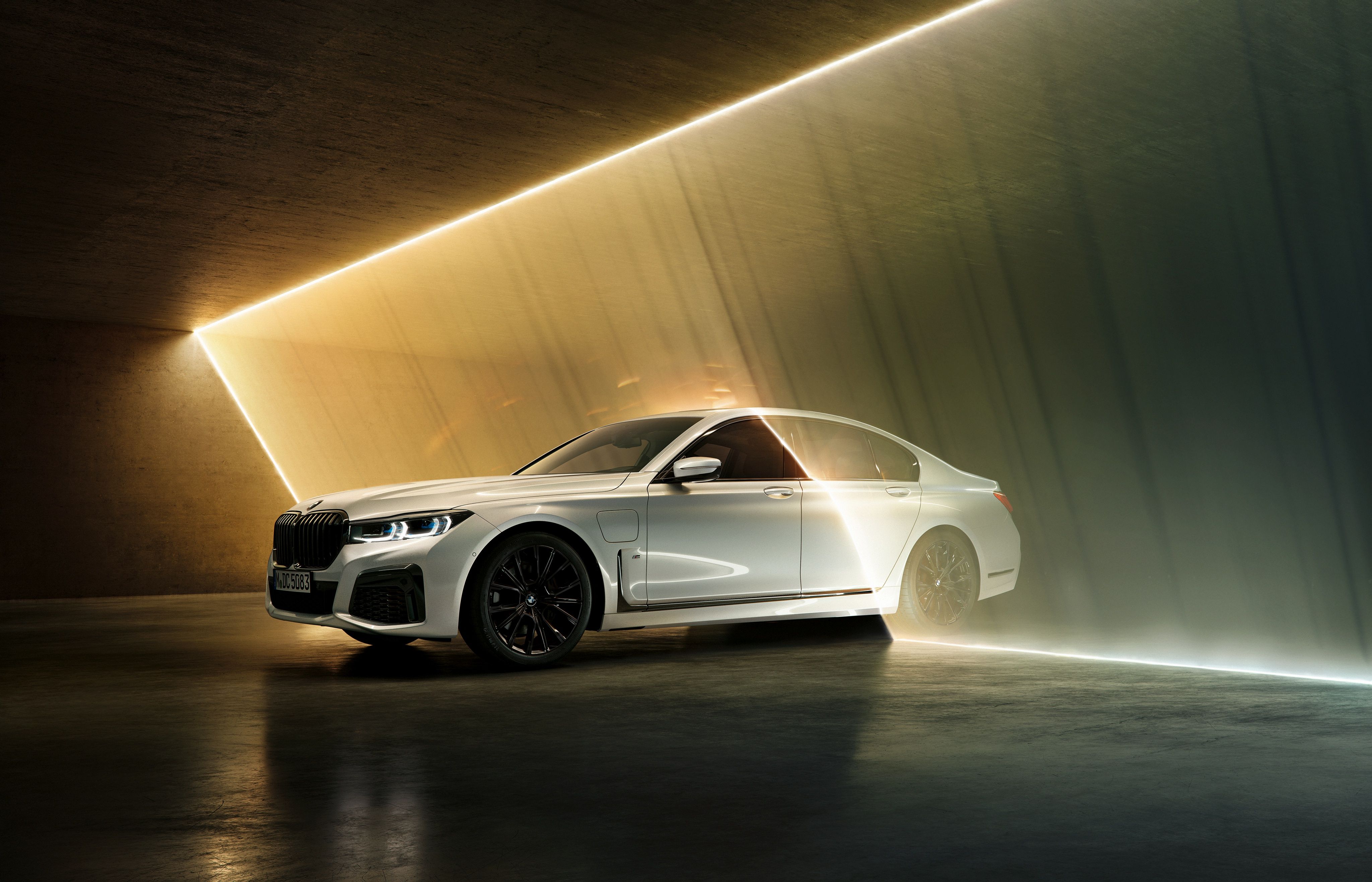 4096x2633 Wallpaper White, BMW, Sedan, Hybrid, 7 Series, Four Door, G 7 For Mobile And Desktop, Section Bmw, Resolution 4096x2633