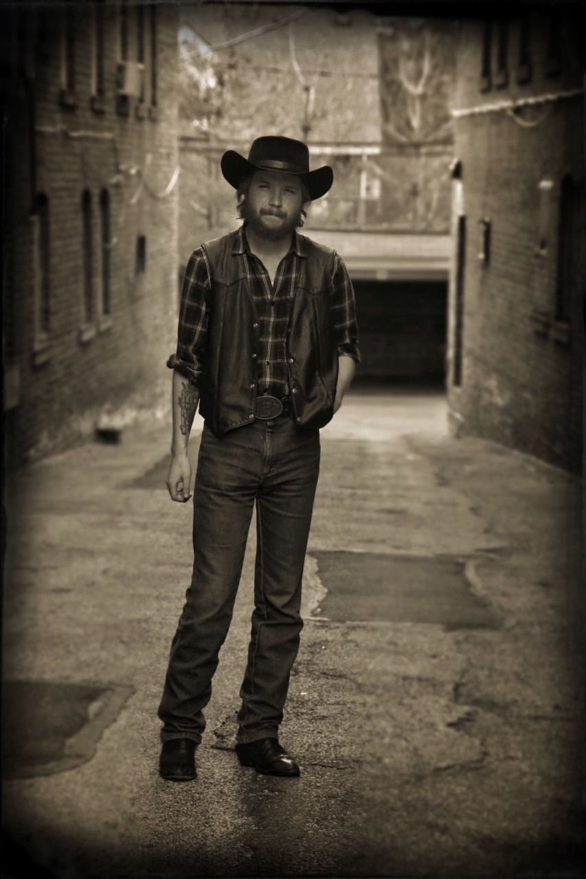 853x1280 Colter Wall Wallpaper