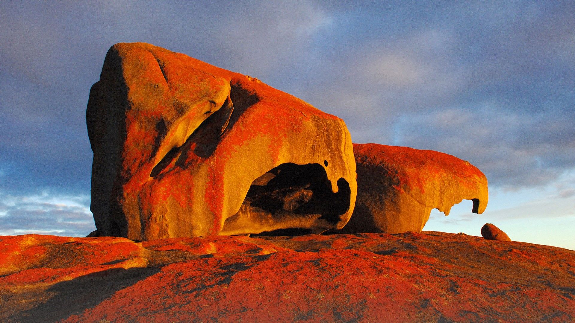 1920x1080 Remarkable rocks at sunset, Kangaroo Island, Flinders Chase National Park, Australia. Windows Spotlight Image