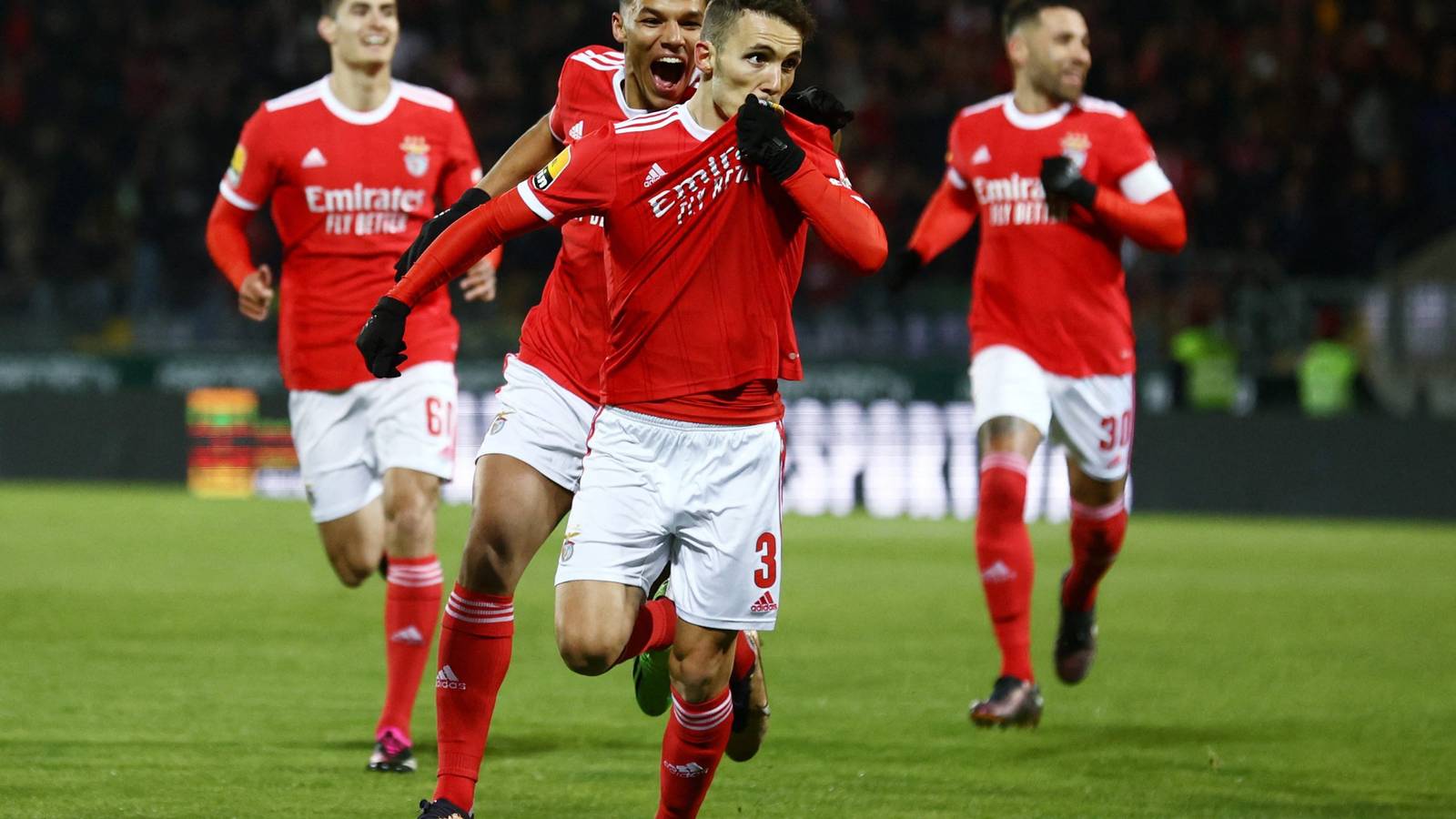 1600x900 Wolves interested in Alejandro Grimaldo