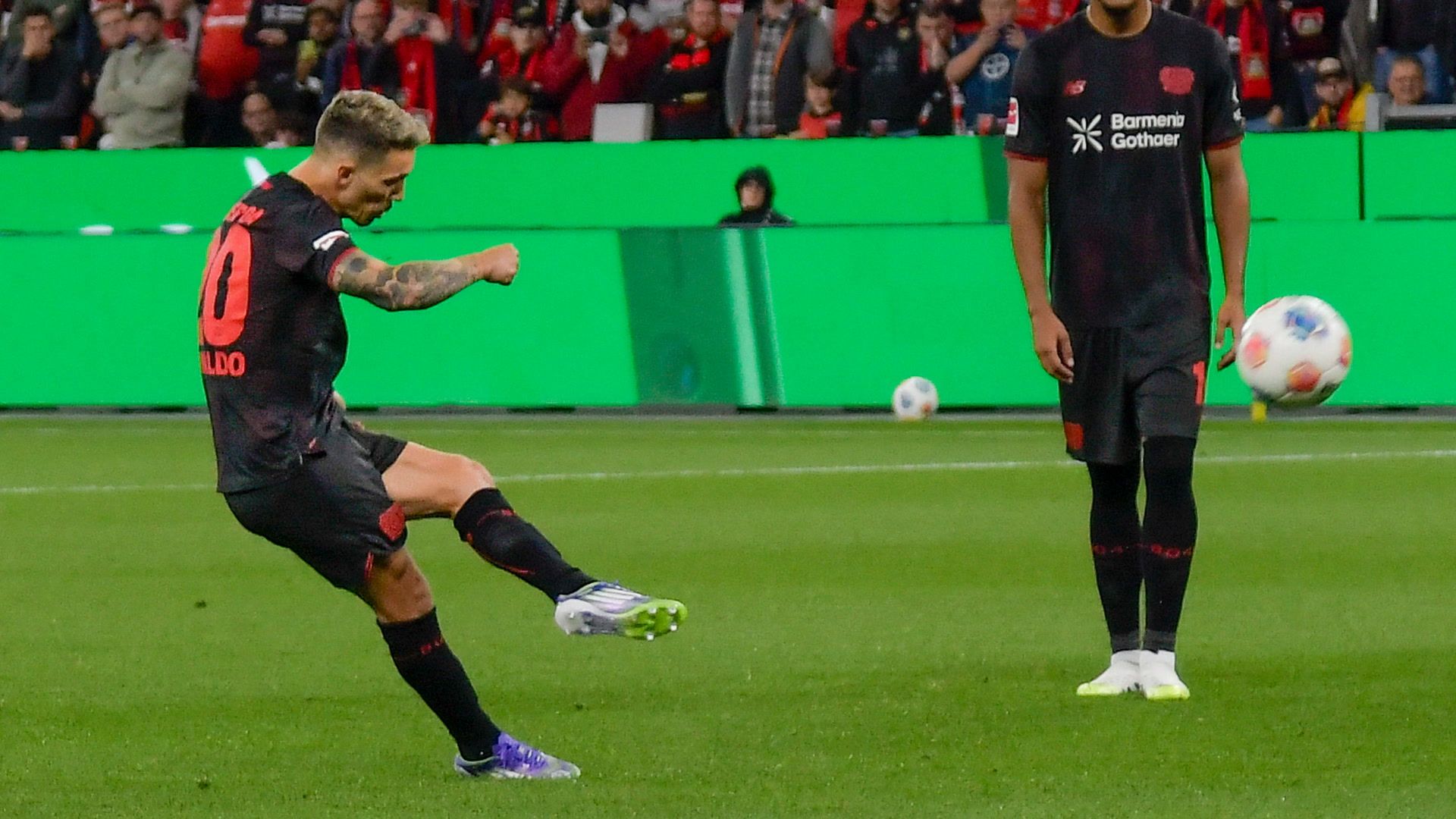 1920x1080 Watch: Grimaldo's Free Kick Goals