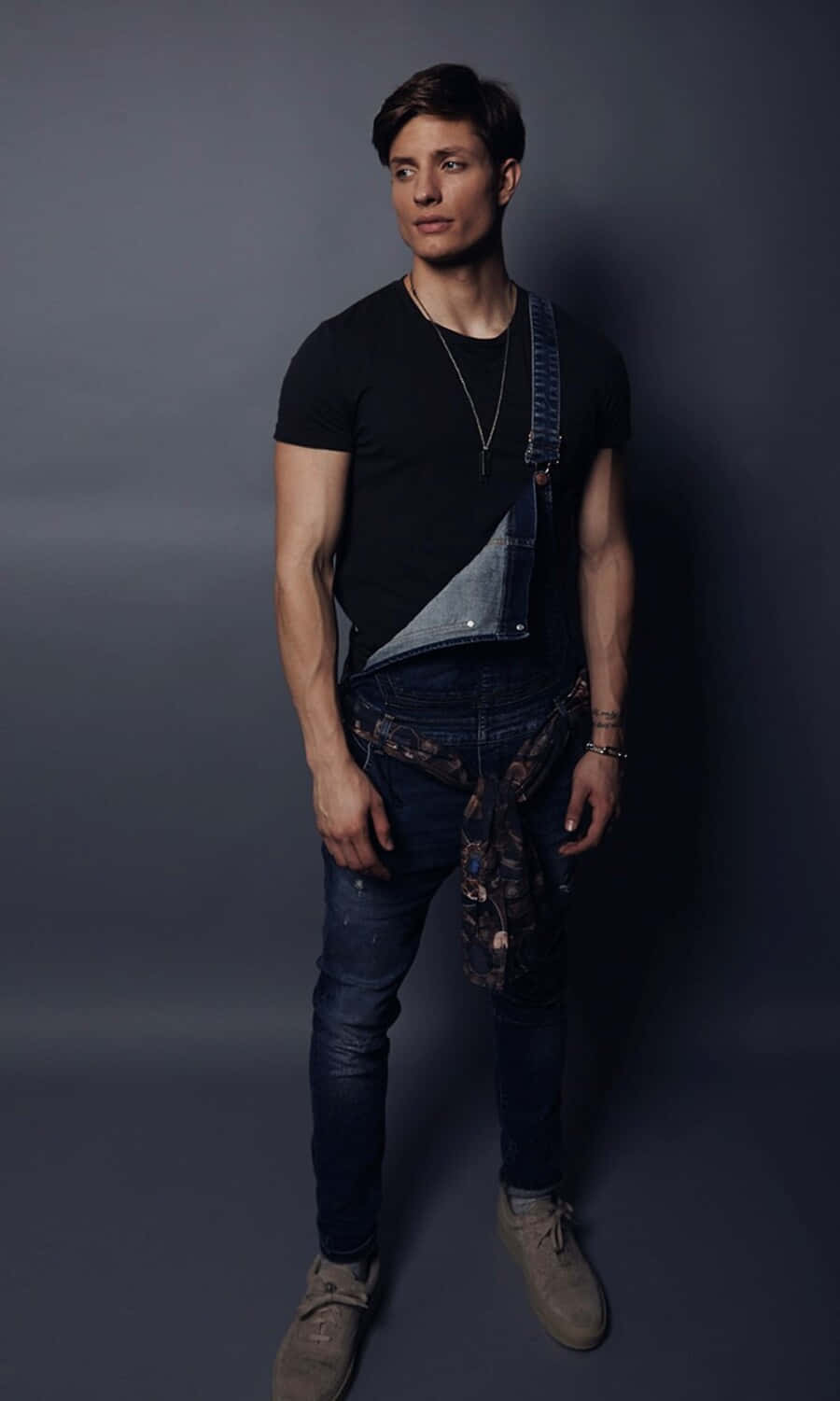 900x1501 Matt Rife Wallpaper