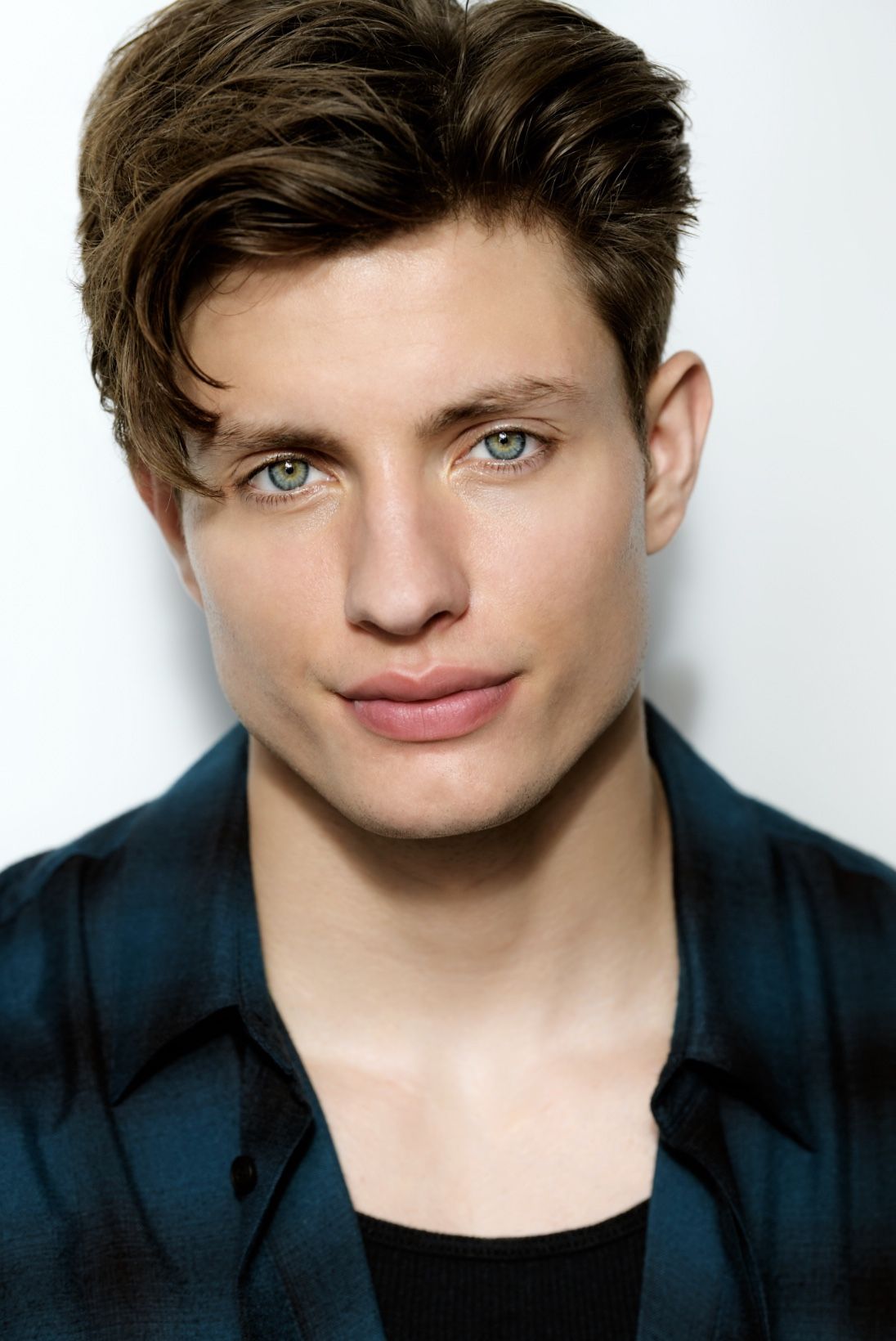 1096x1640 Matt Rife