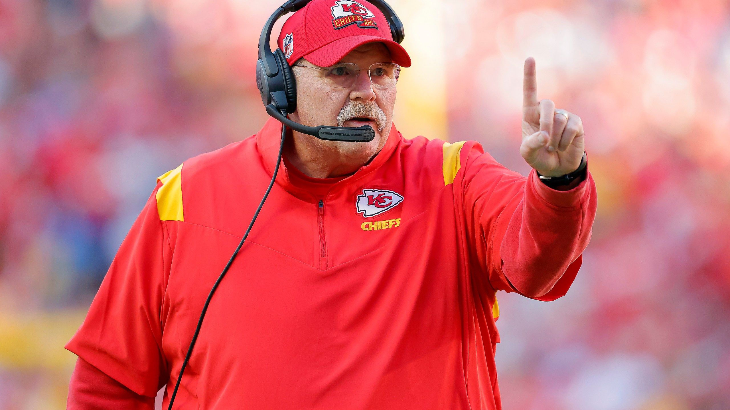 2560x1440 What is Andy Reid's favorite Halloween candy and costume?