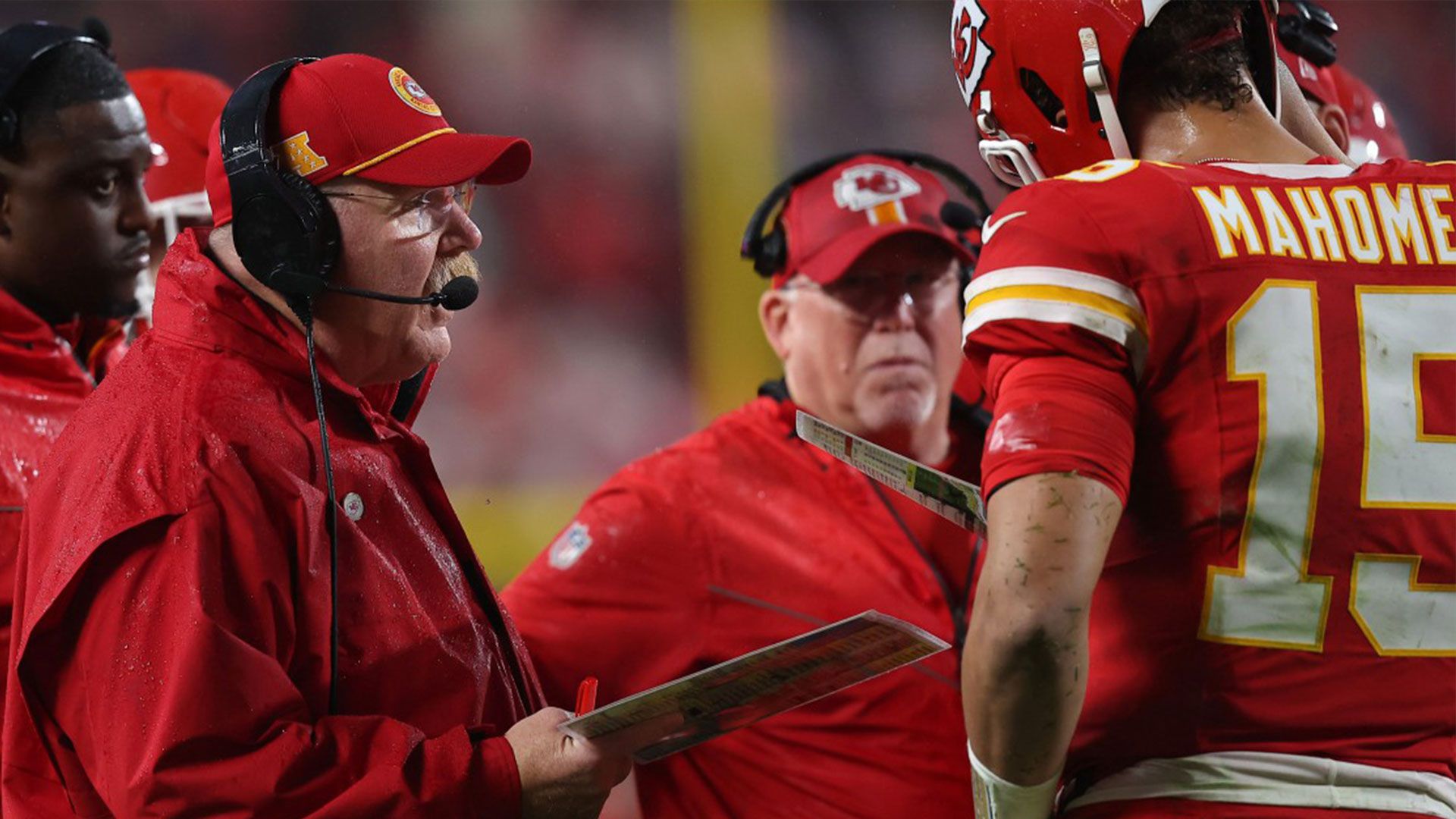 1920x1080 Andy Reid sends clear message to Patrick Mahomes after QB wanted to 'fight' Kansas City Chiefs head coach