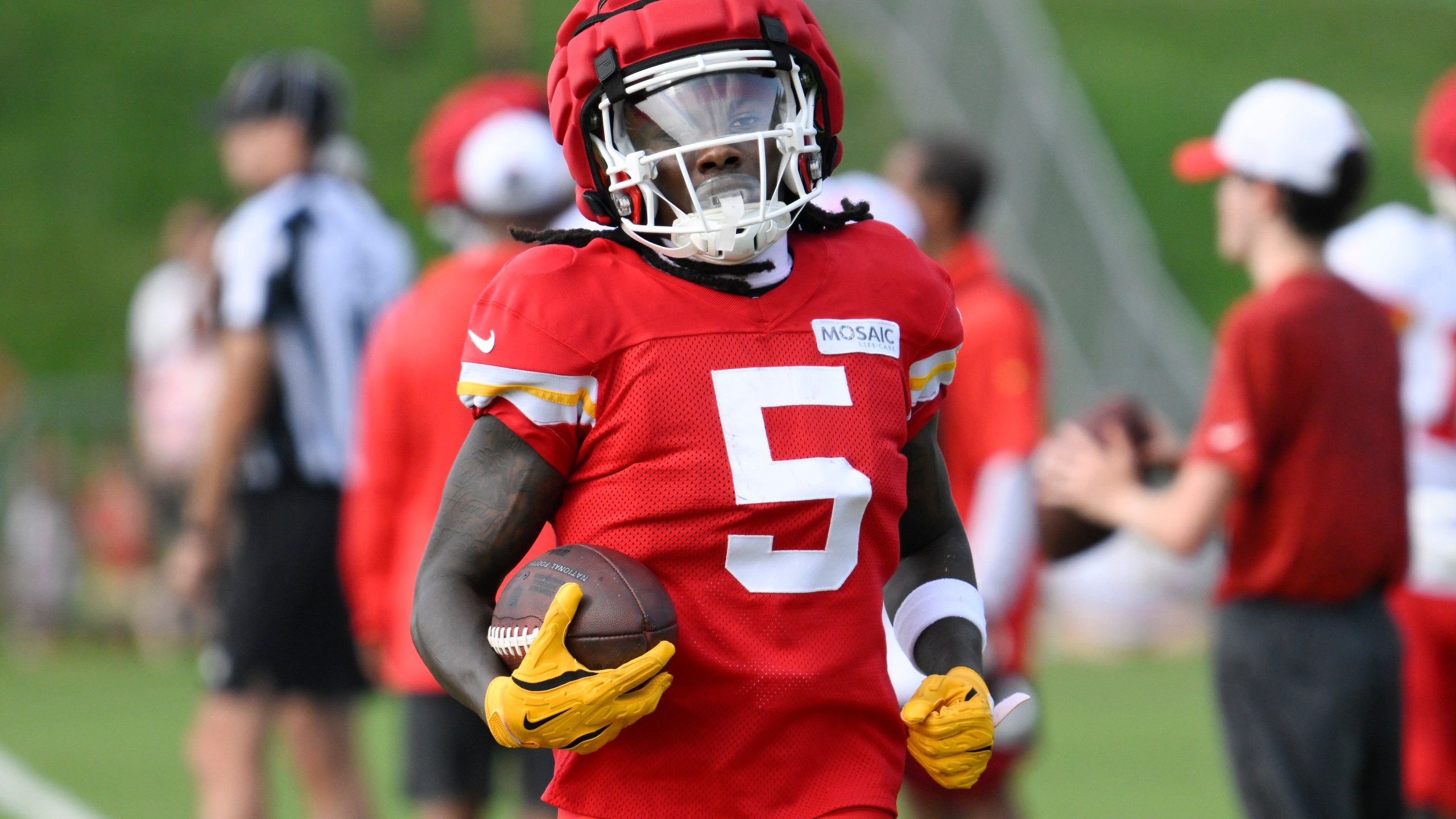 2560x1440 Andy Reid gives positive update on Chiefs WR Hollywood Brown