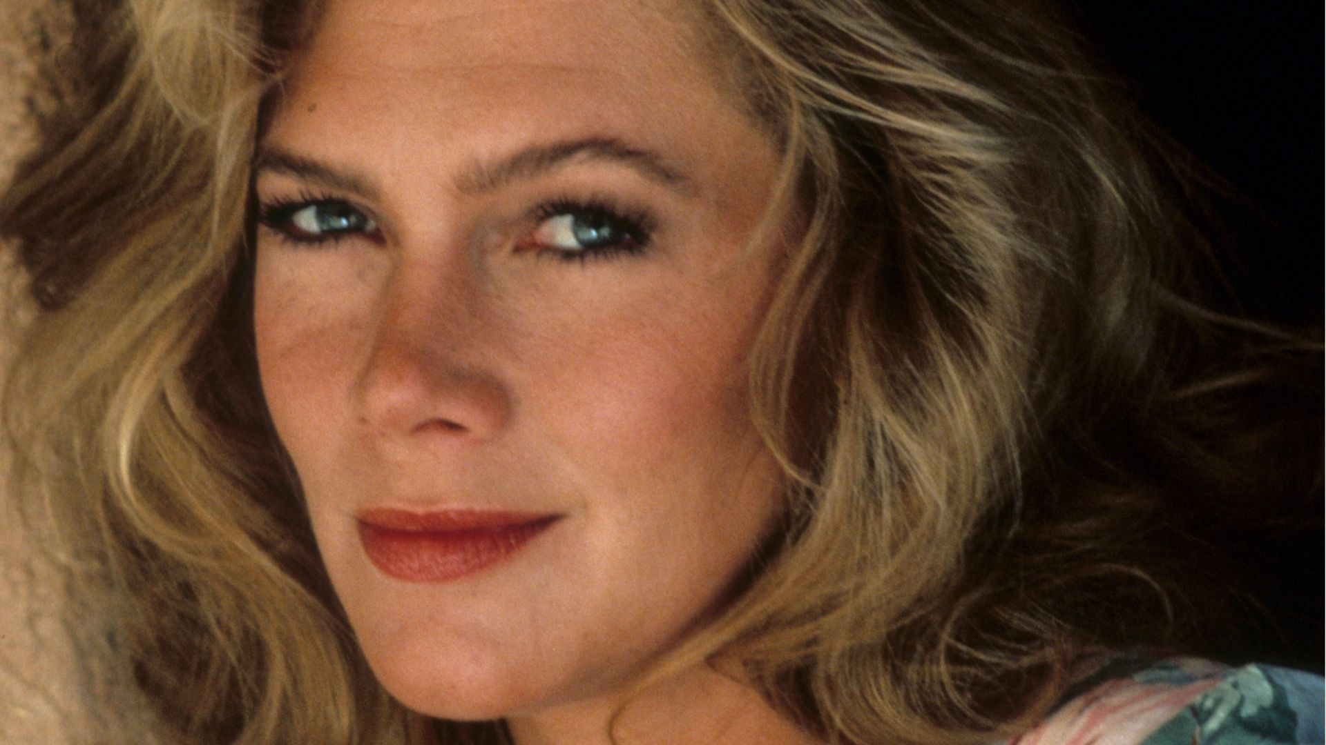 1920x1080 Kathleen Turner, Spotted in Rare Public Appearance at NYC Premiere