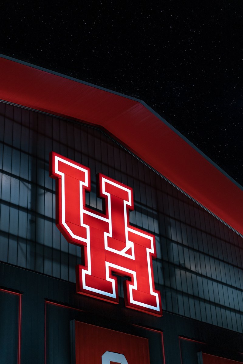 800x1200 When we support our students, they reach for the stars and, because of their own grit and determination, often surpass our expectations and touch the moon. -@UHpres