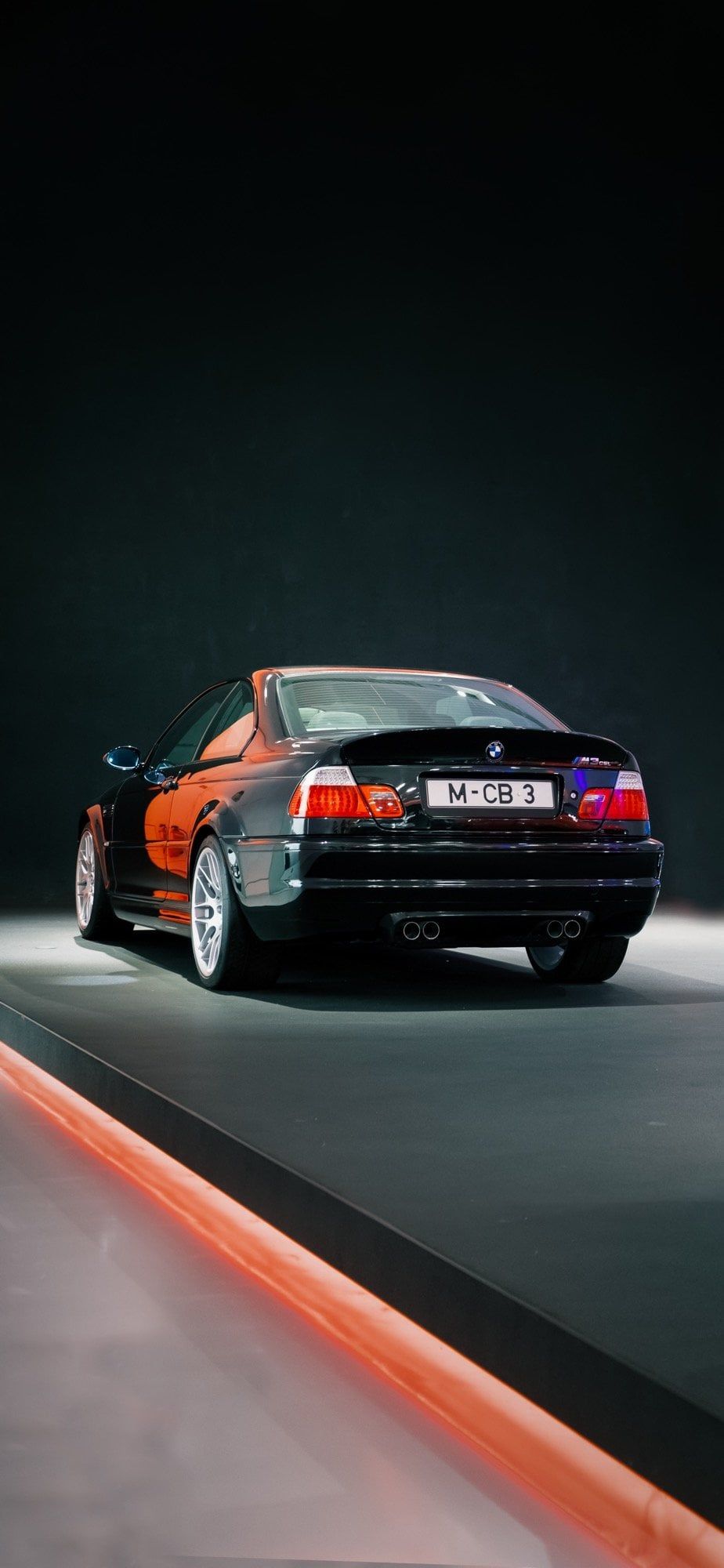 924x2000 iPhone wallpaper I made from the BMW museum (E46 M3 CSL)