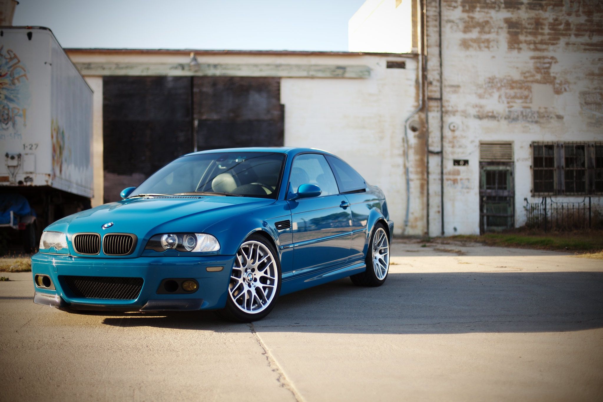 2048x1365 Wallpaper BMW, E Laguna Seca, building, M3 for mobile and desktop, section bmw, resolution 2048x1365