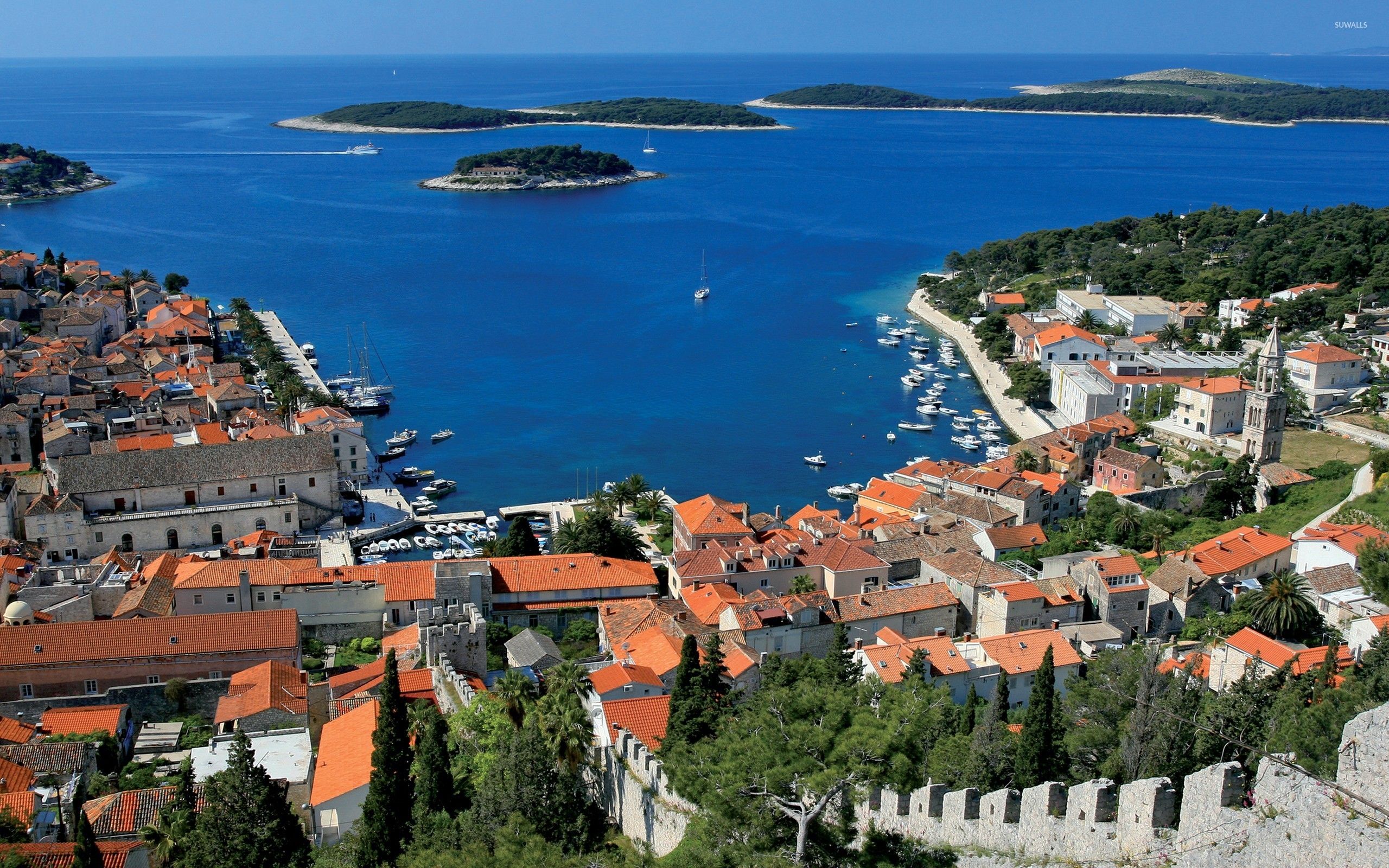 2560x1600 Hvar Wallpaper