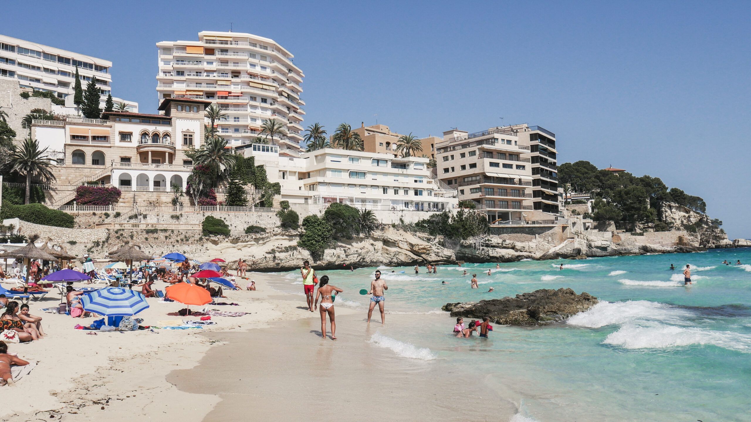 2560x1440 Work in Magaluf, Majorca